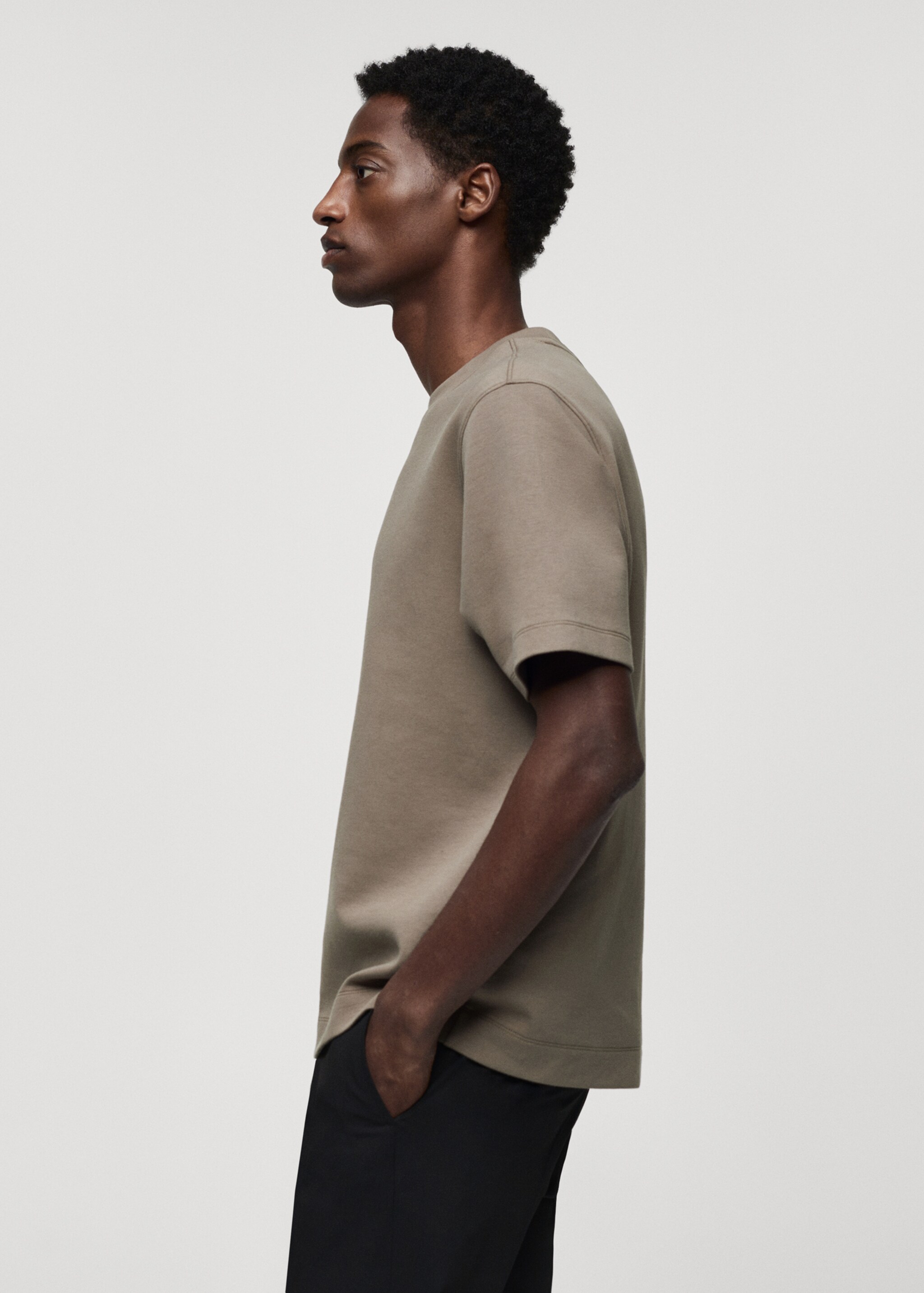 Thick cotton t-shirt - Details of the article 2, Medium Brown. Ref: 67014459-00.