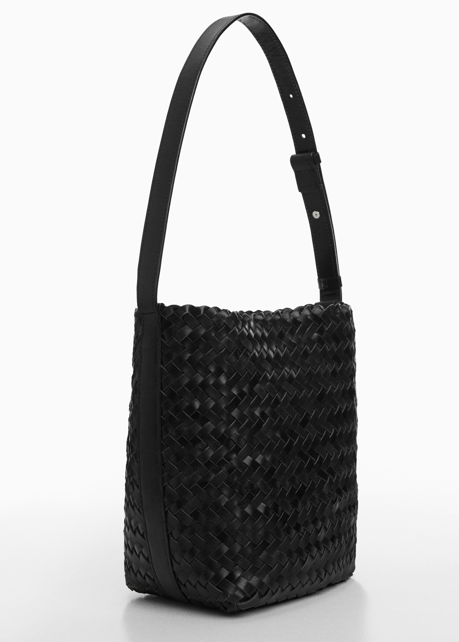 Sac cuir tressé - Plan moyen