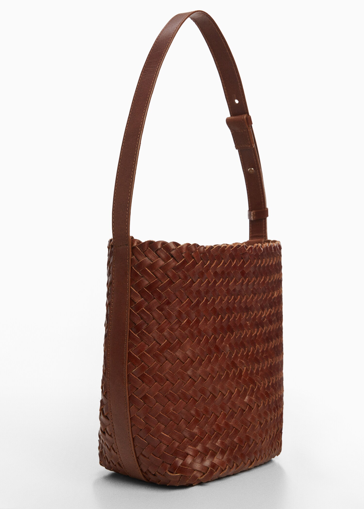 Sac cuir tressé - Plan moyen
