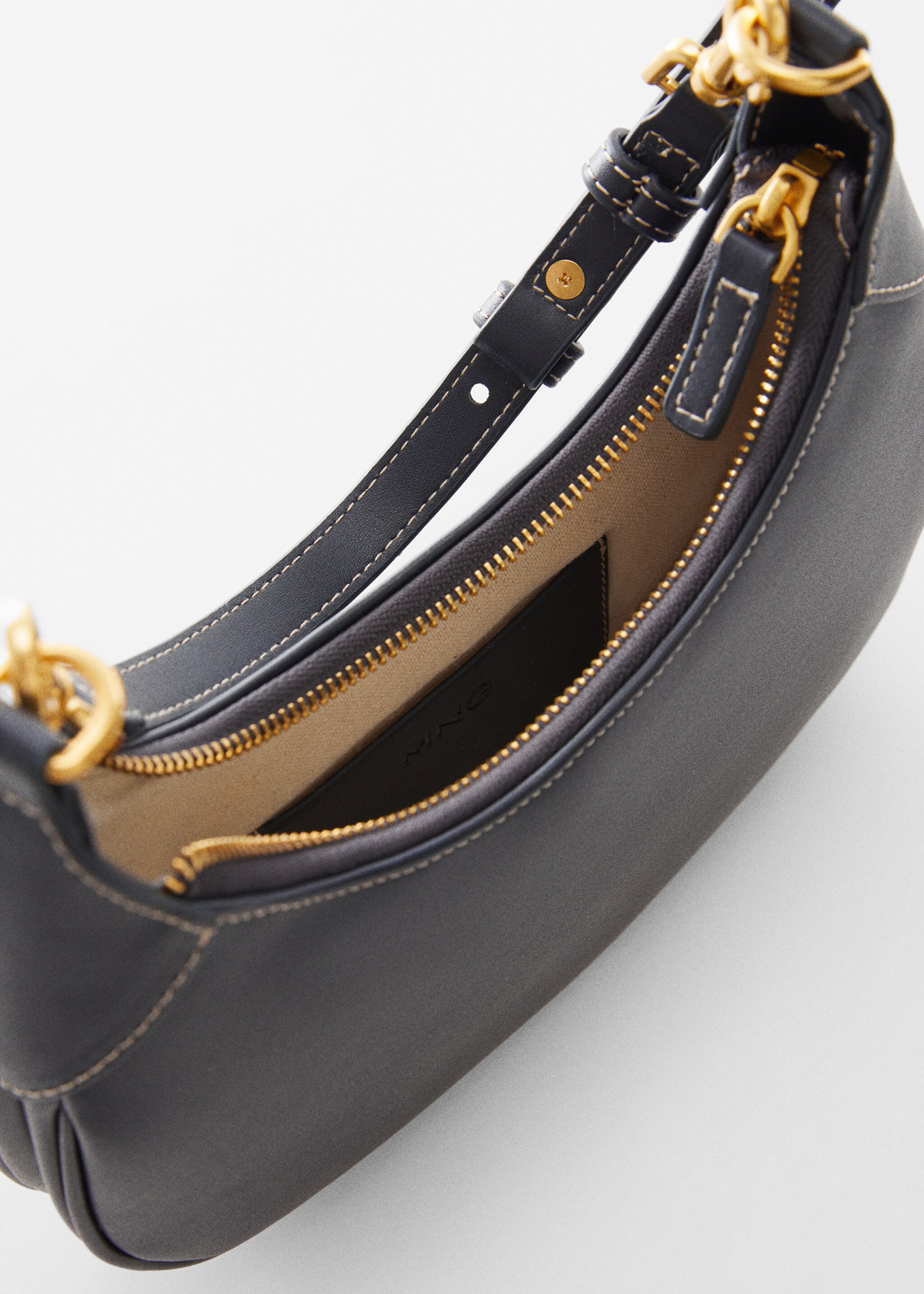Oval short handle bag - Details of the article 2