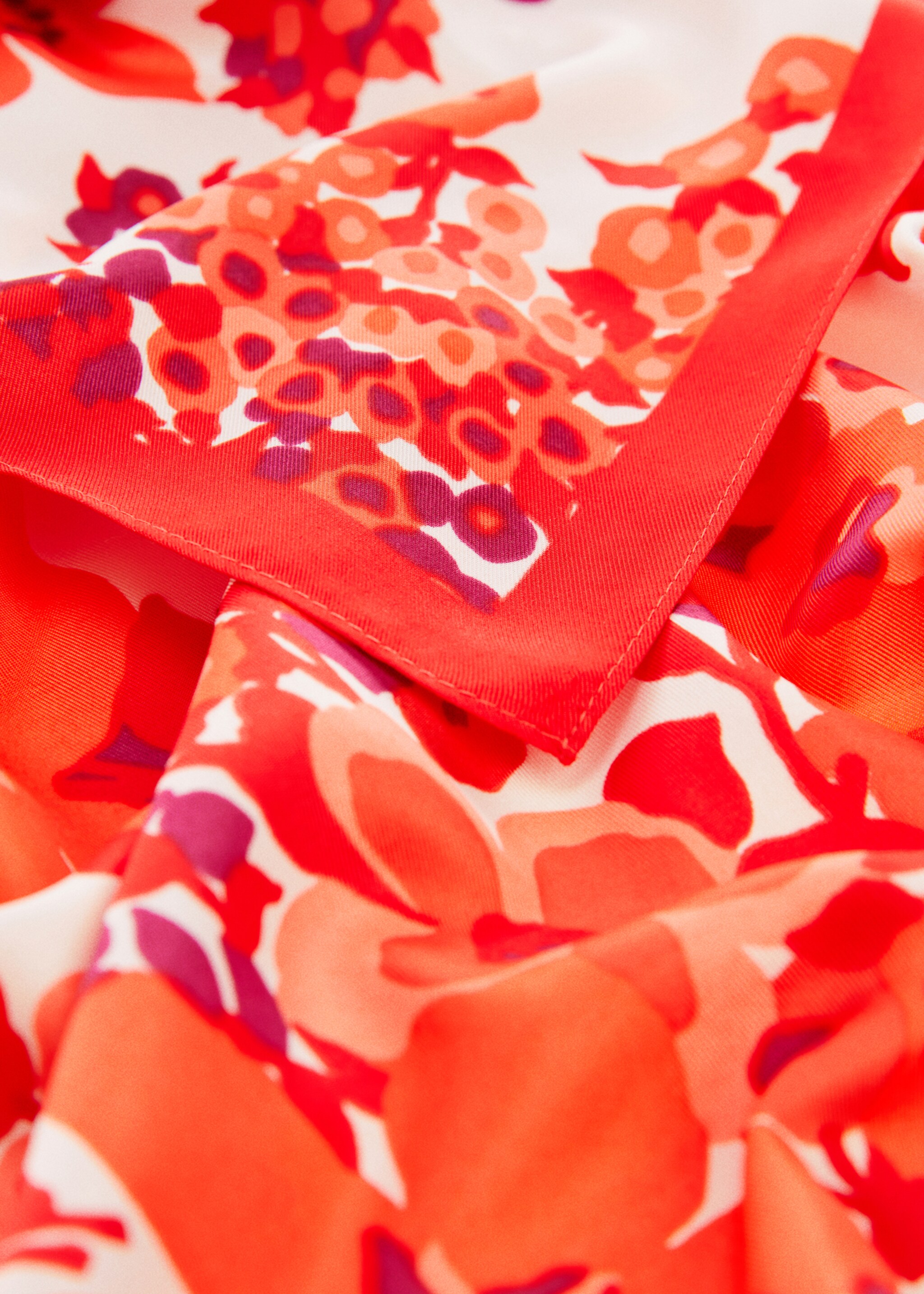 Pañuelo estampado floral - Plano medio