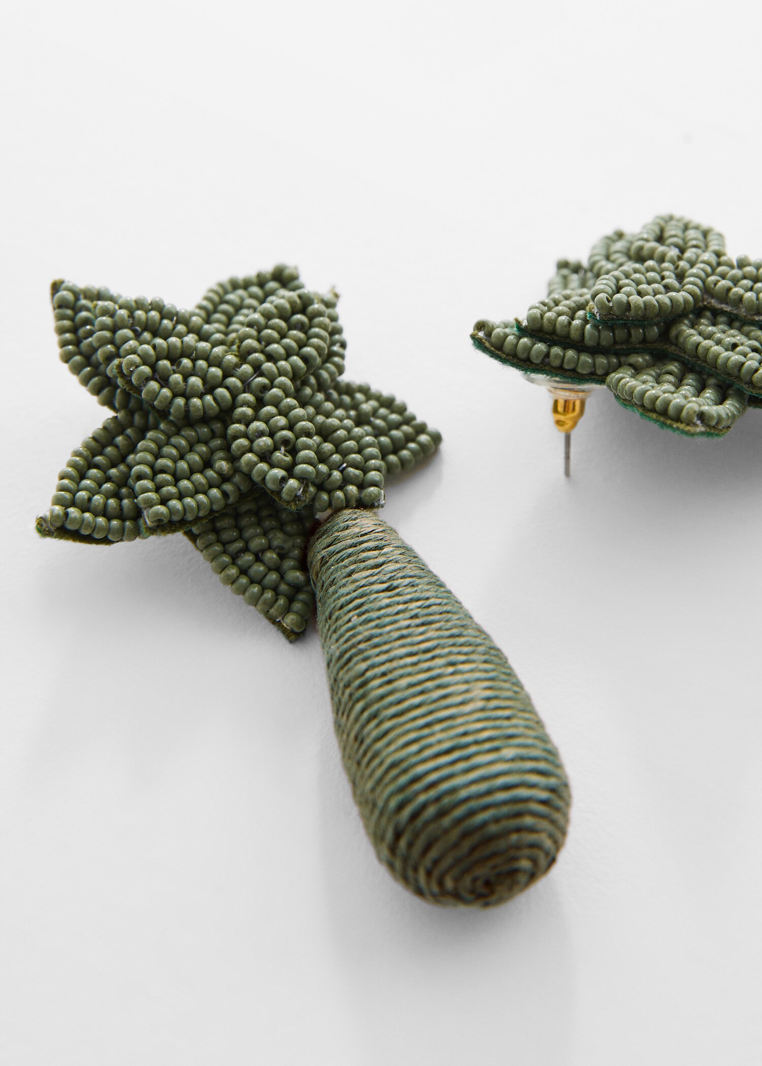 Pendientes colgantes flores - Plano medio