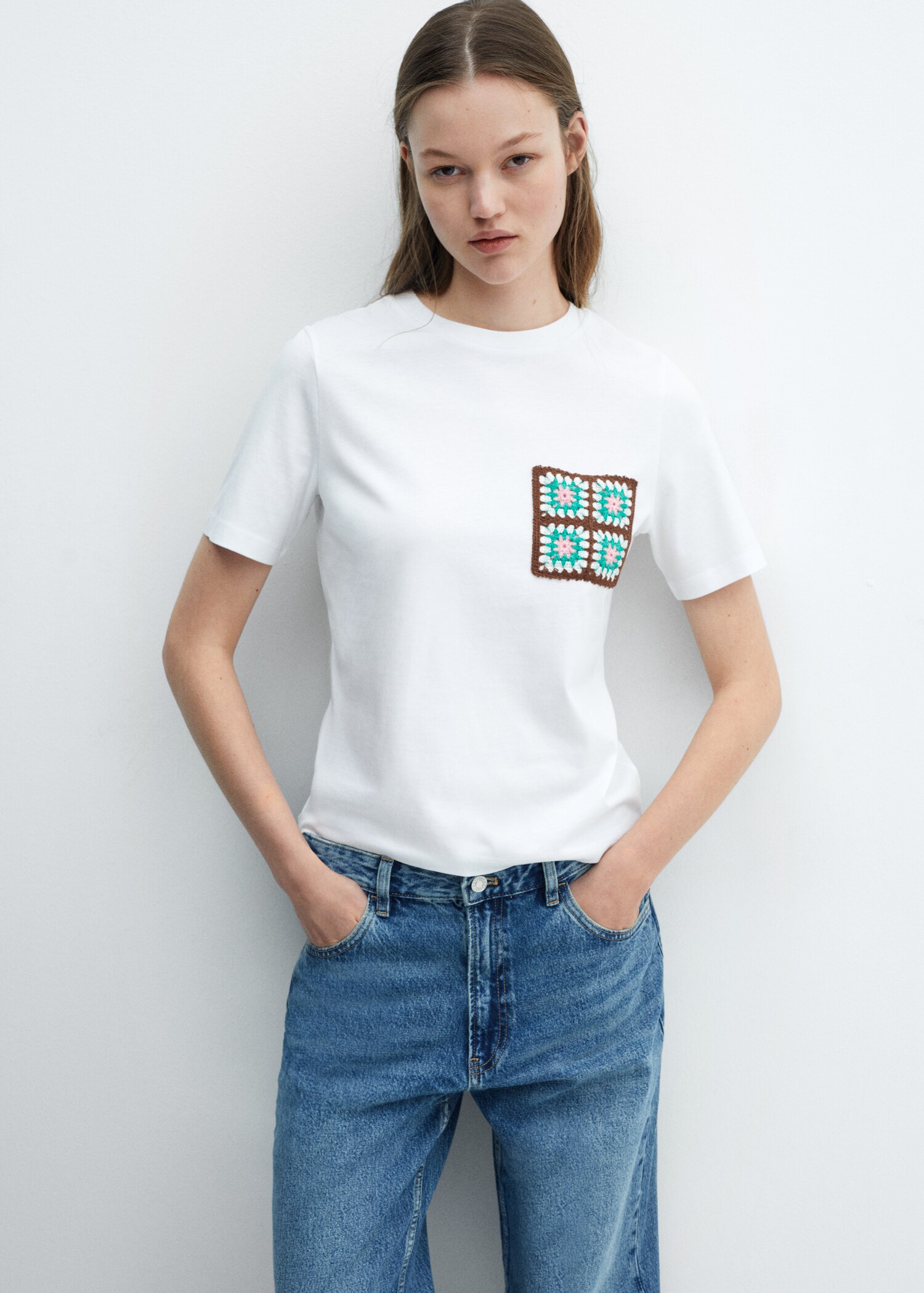 Camiseta bolsillo crochet - Plano medio