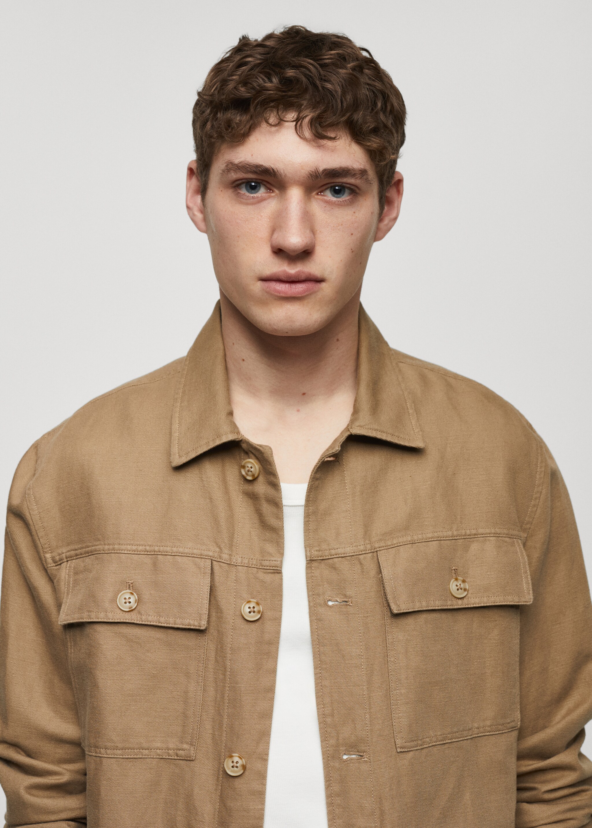 Linen cotton overshirt with pockets - Details of the article 1