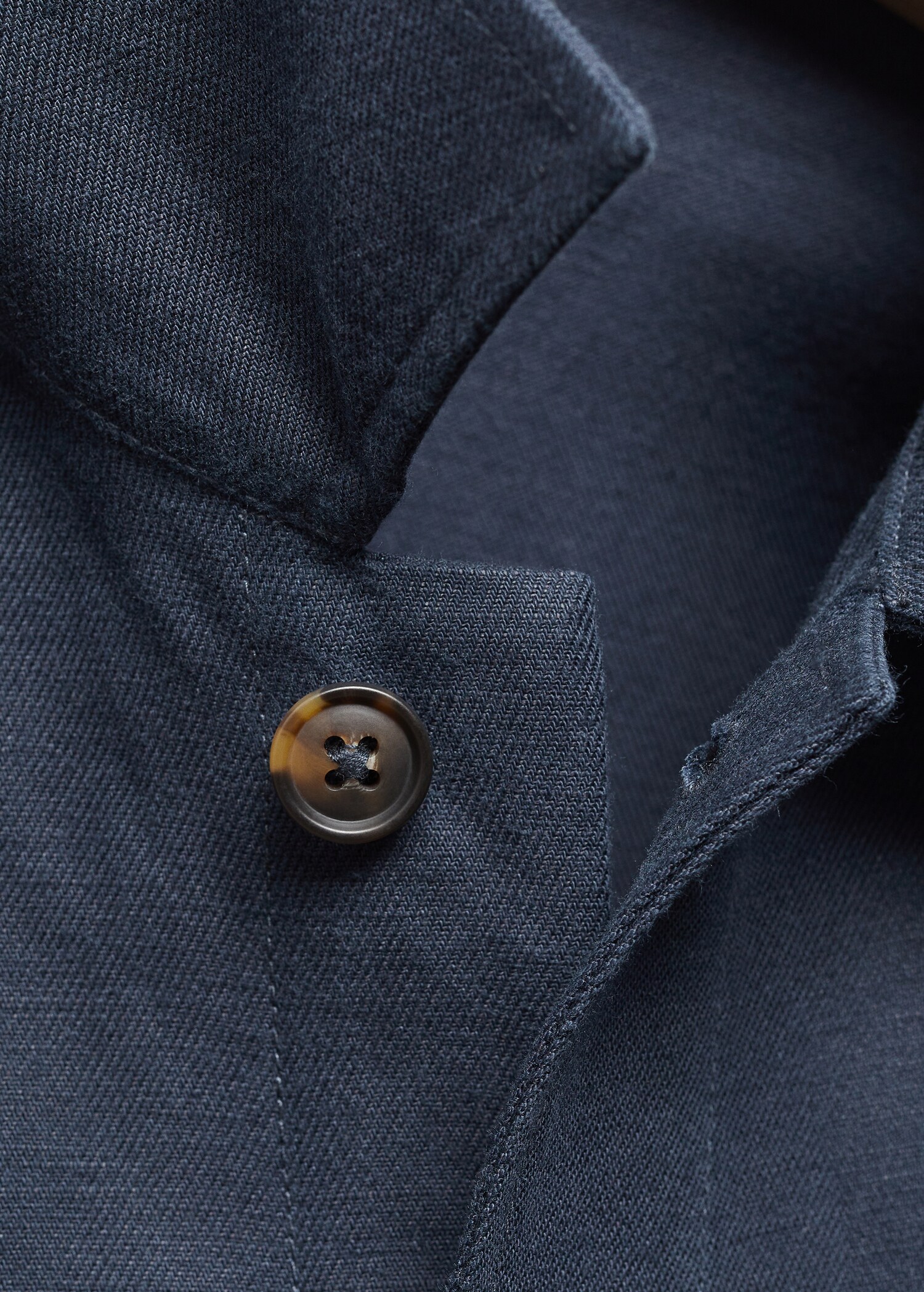 Linen cotton overshirt with pockets - Details of the article 8