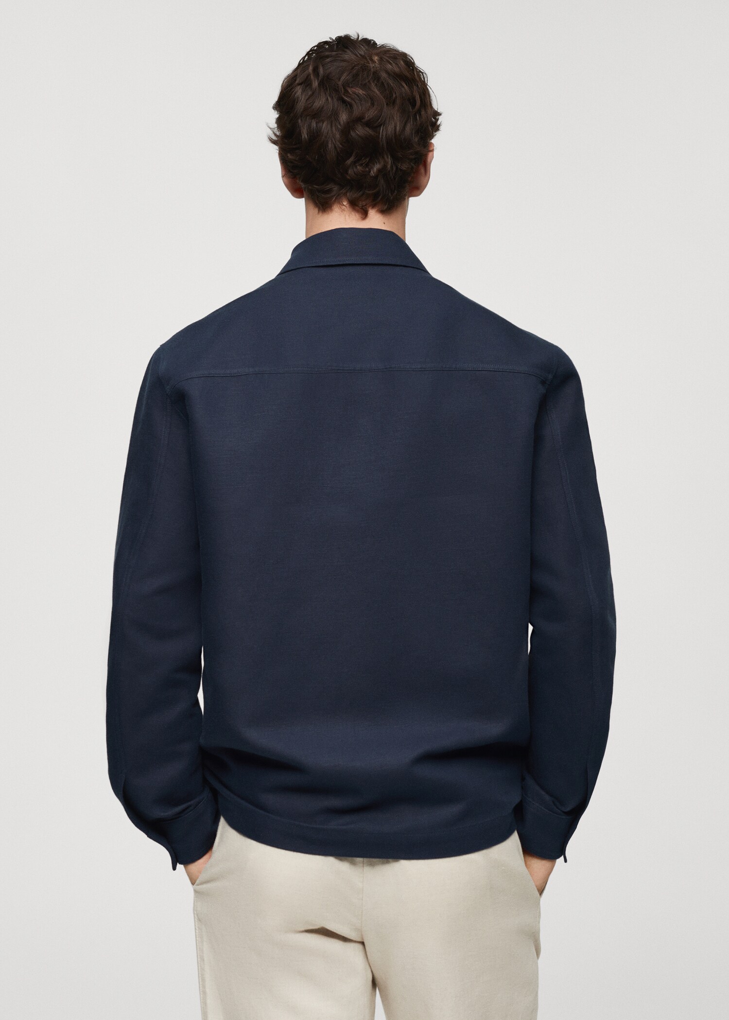 Linen cotton overshirt with pockets - Reverse of the article