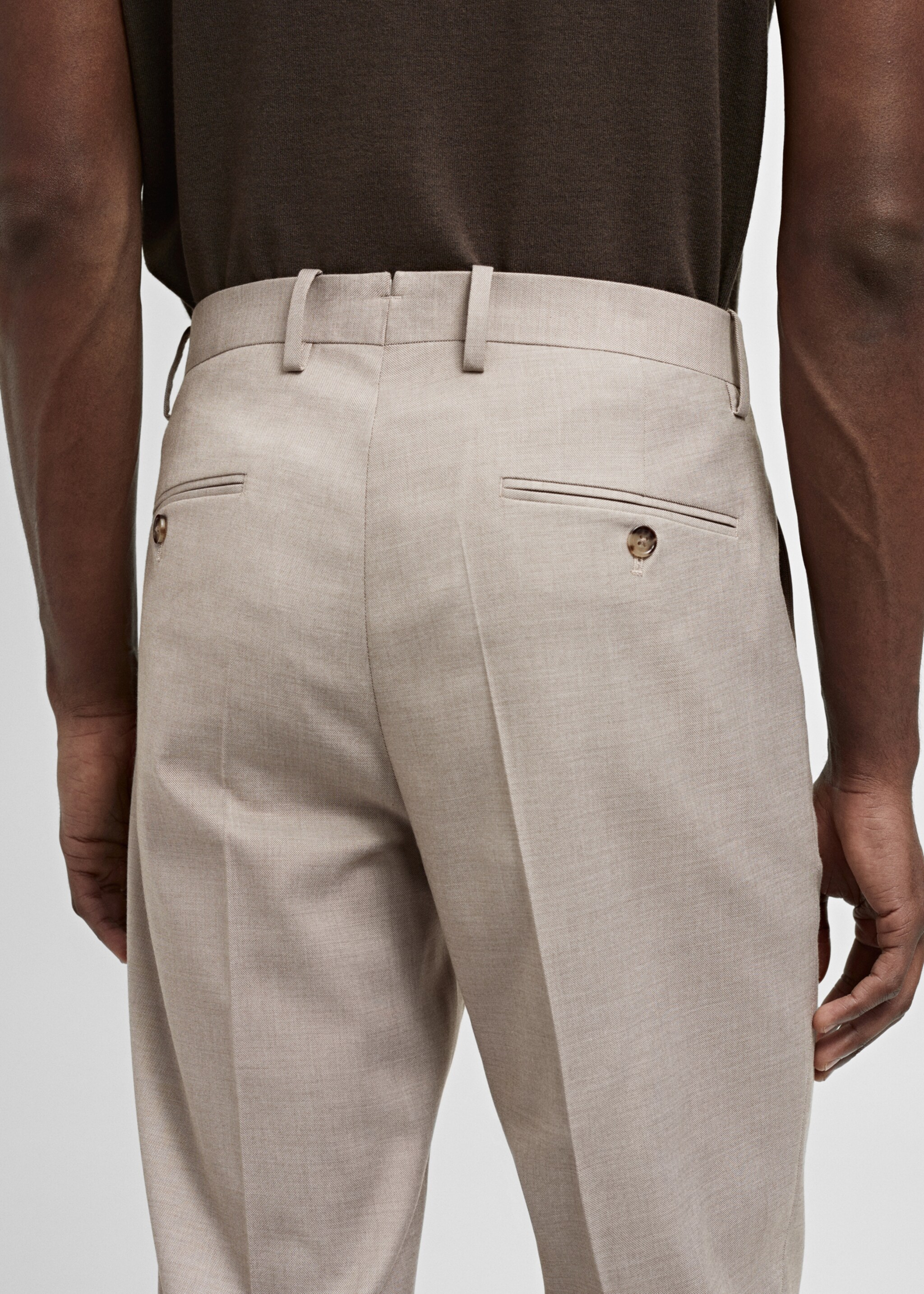 Calças de fato slim fit de tecido comfort stretch - Pormenor do artigo 4