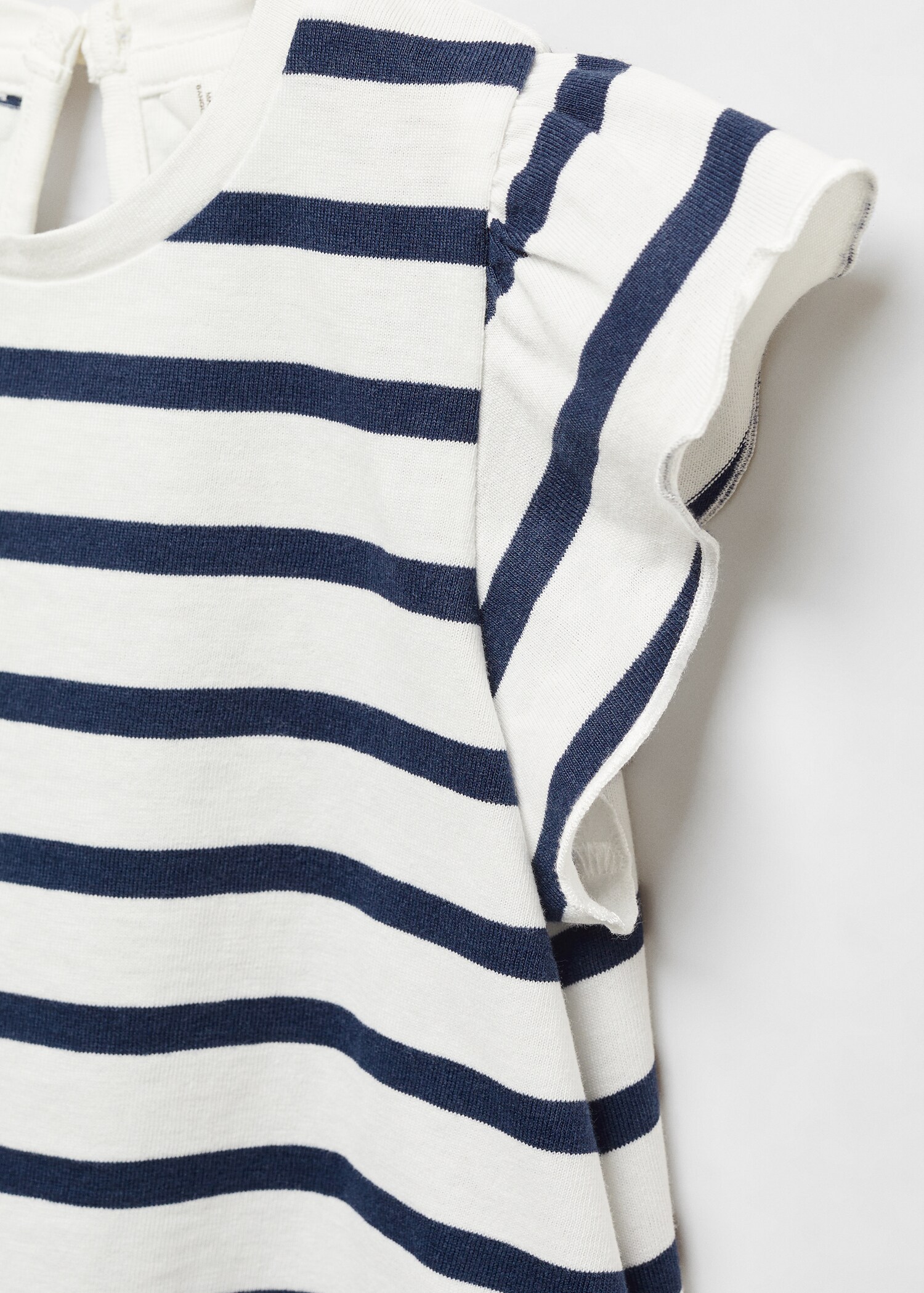 Ruffled striped t-shirt - Details of the article 8