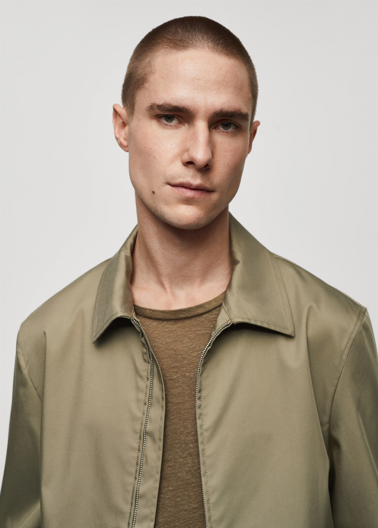 Bomber jacket with zip - Details of the article 1