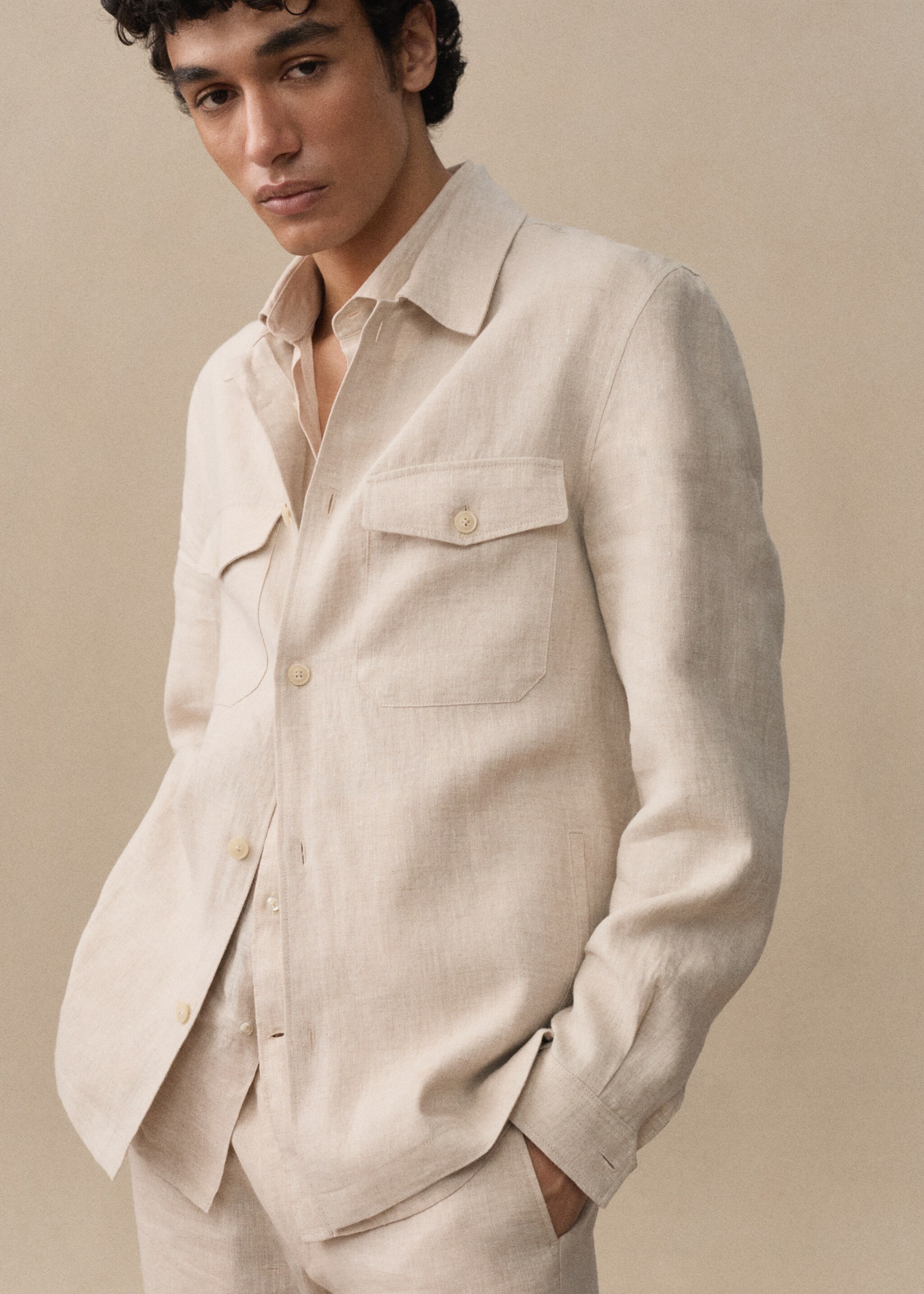 Linen overshirt with pockets - Details of the article 9