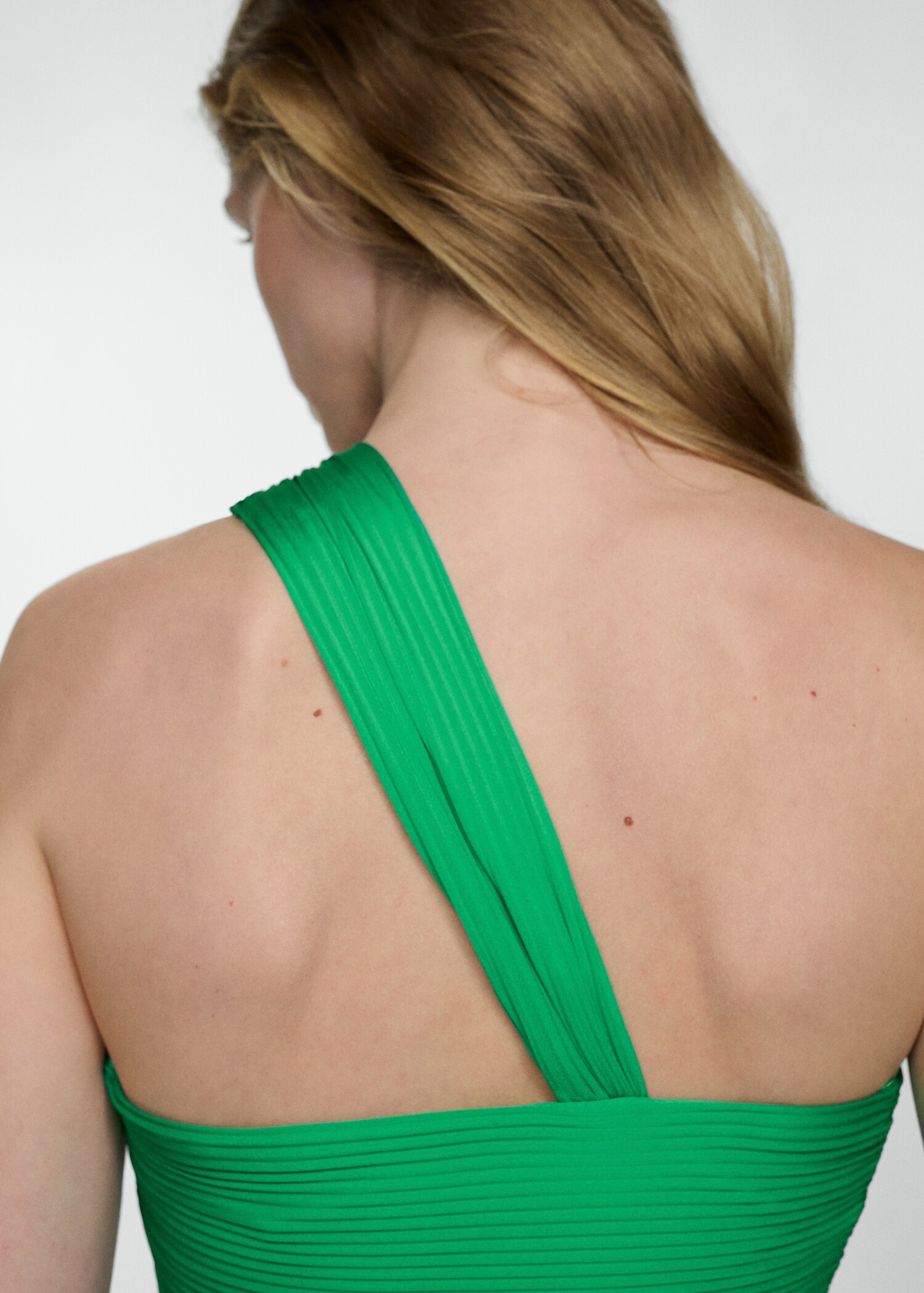 Robe asymétrique plissée - Détail de l'article 6