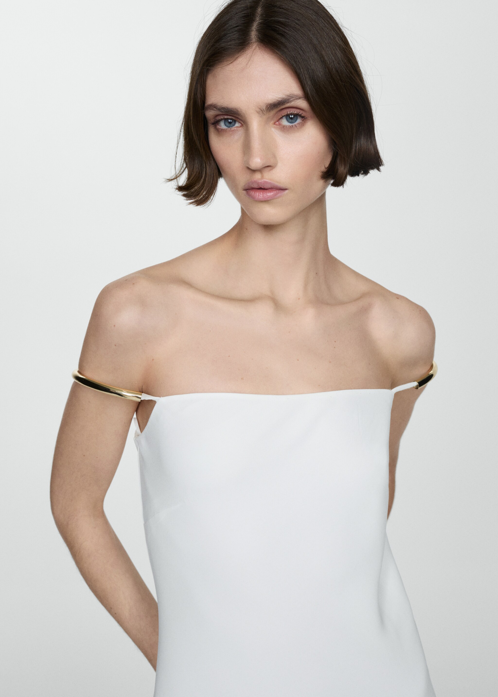 Vestido tirantes detalle metálico - Plano medio