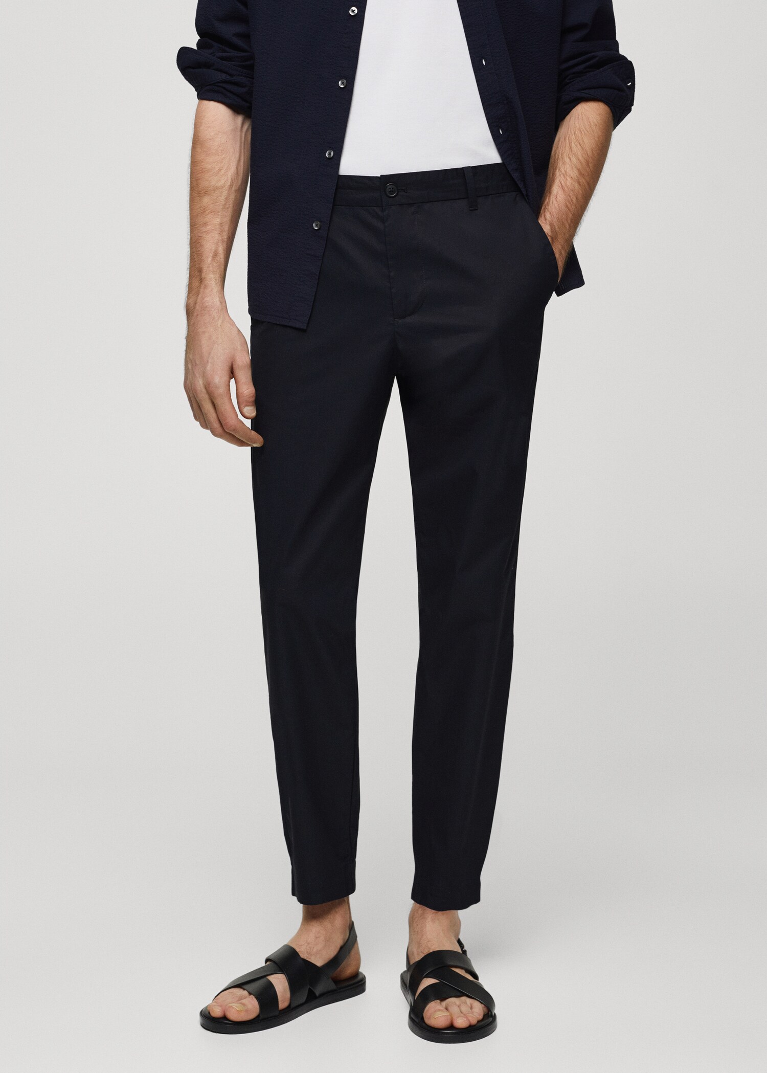 Pantalón slim fit 100% algodón - Plano medio
