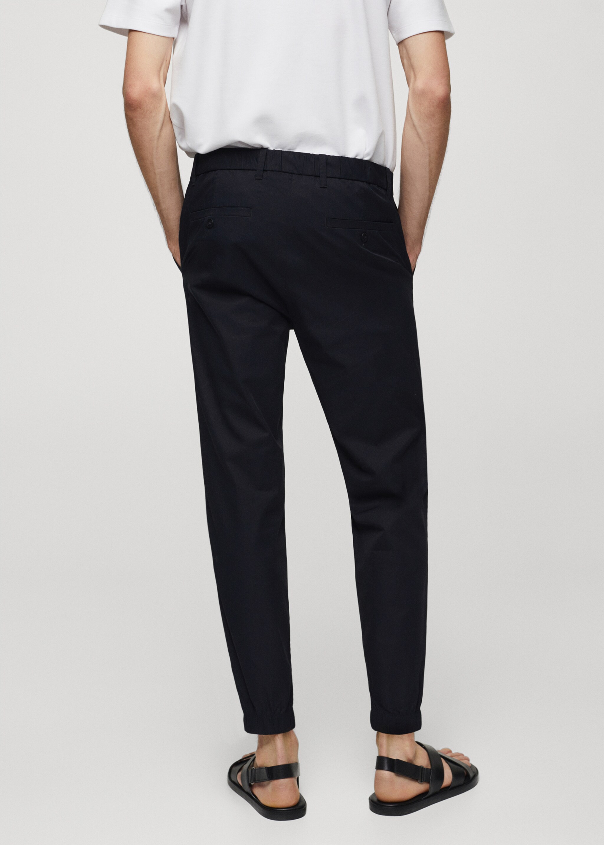 Pantalón slim fit 100% algodón - Reverso del artículo