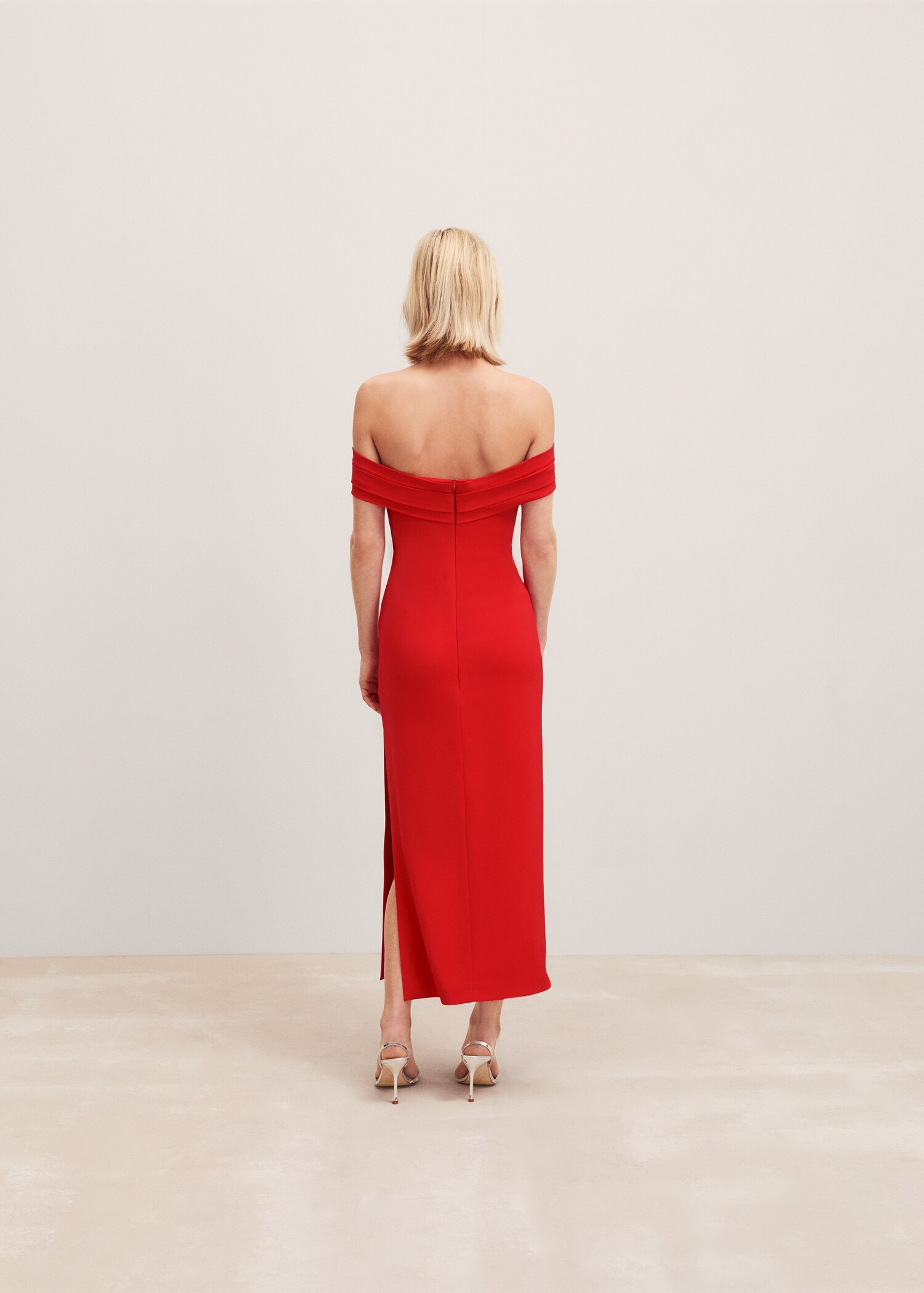 Vestido hombros descubiertos escote cruzado - Reverso del artículo