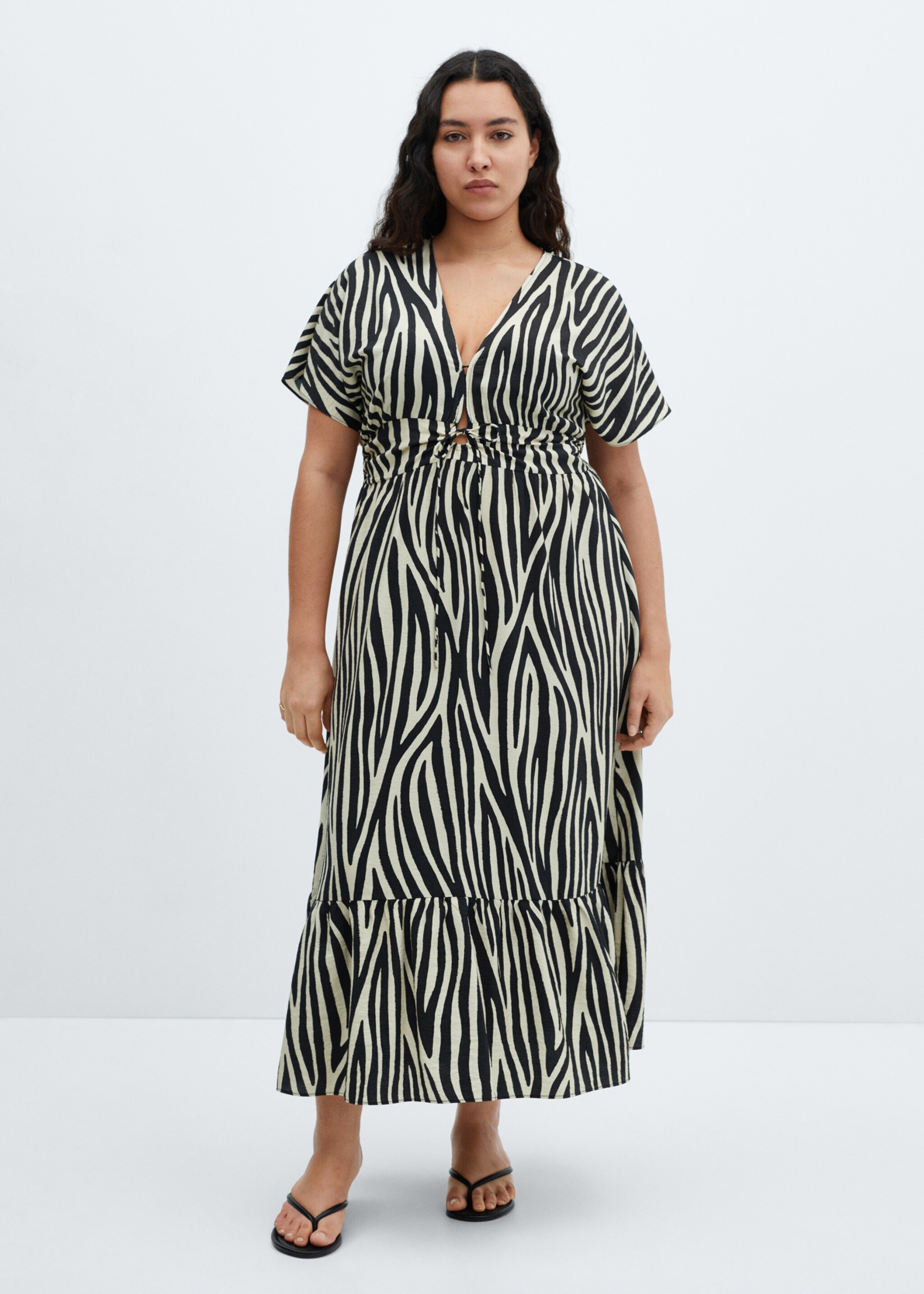Printed cut-out detail dress - Details of the article 3