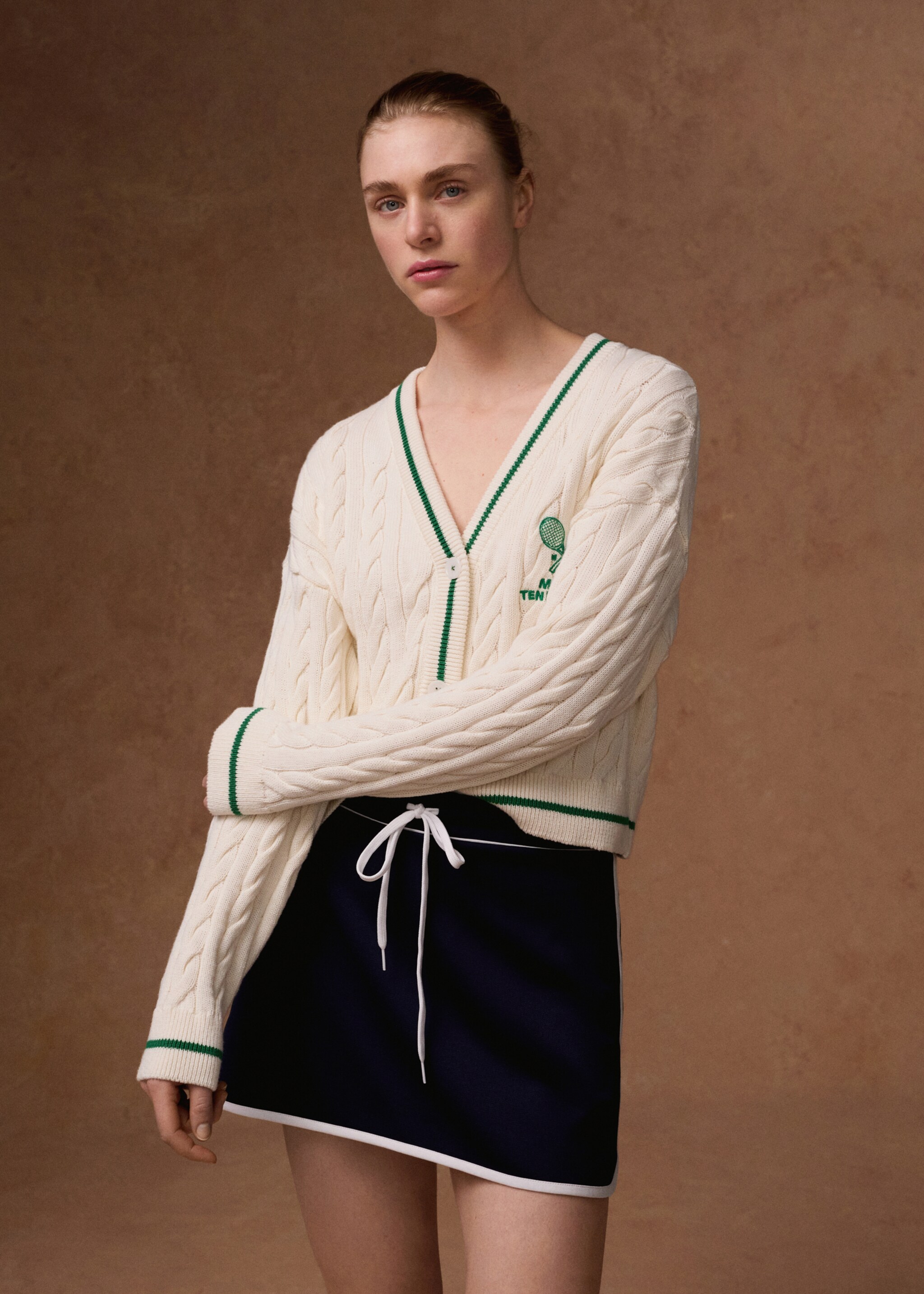 Cardigan mit Zopfmuster und Kontrastdetail - Detail des Artikels 5