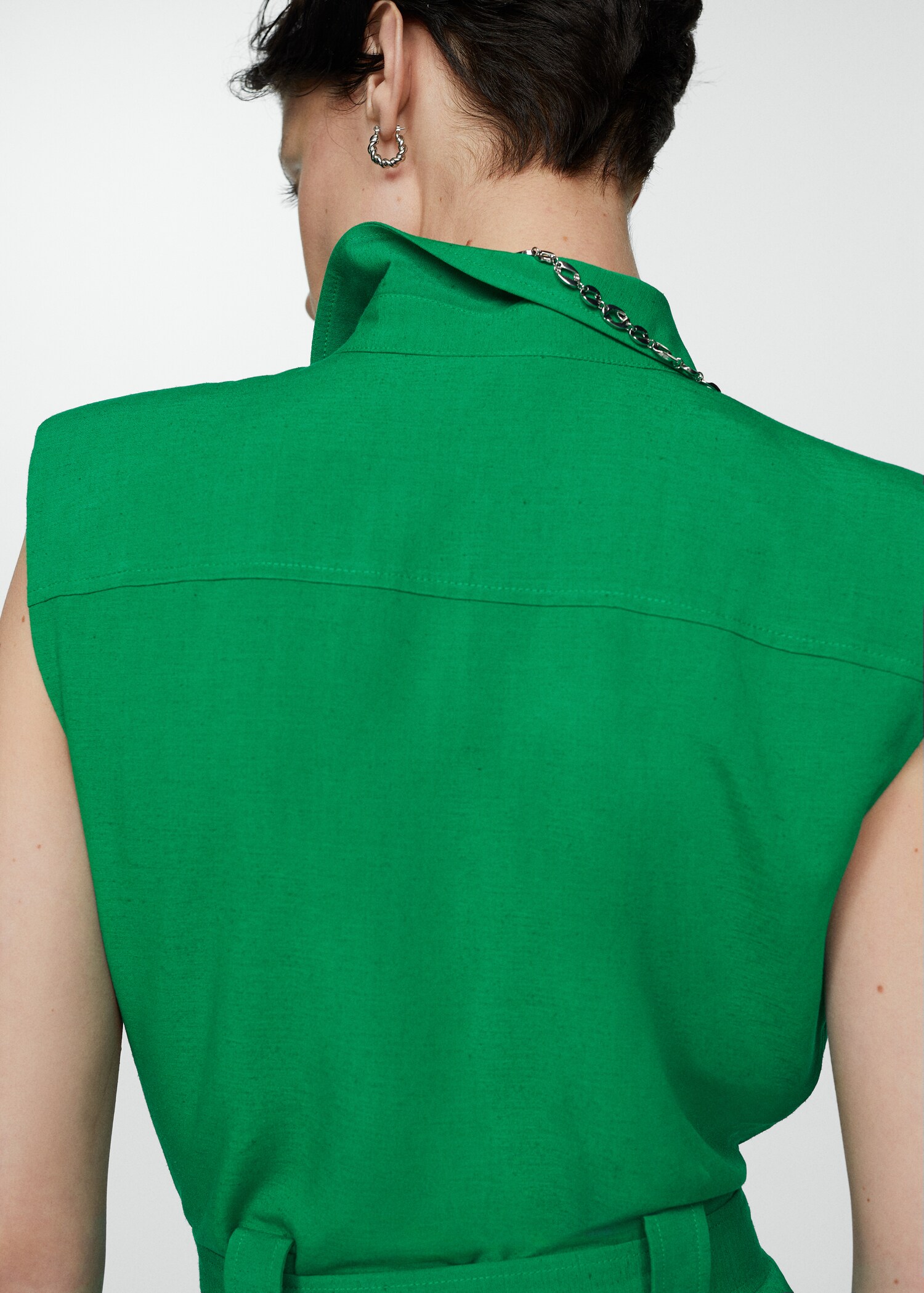 Bundfalten-Jumpsuit mit Gürtel - Detail des Artikels 6