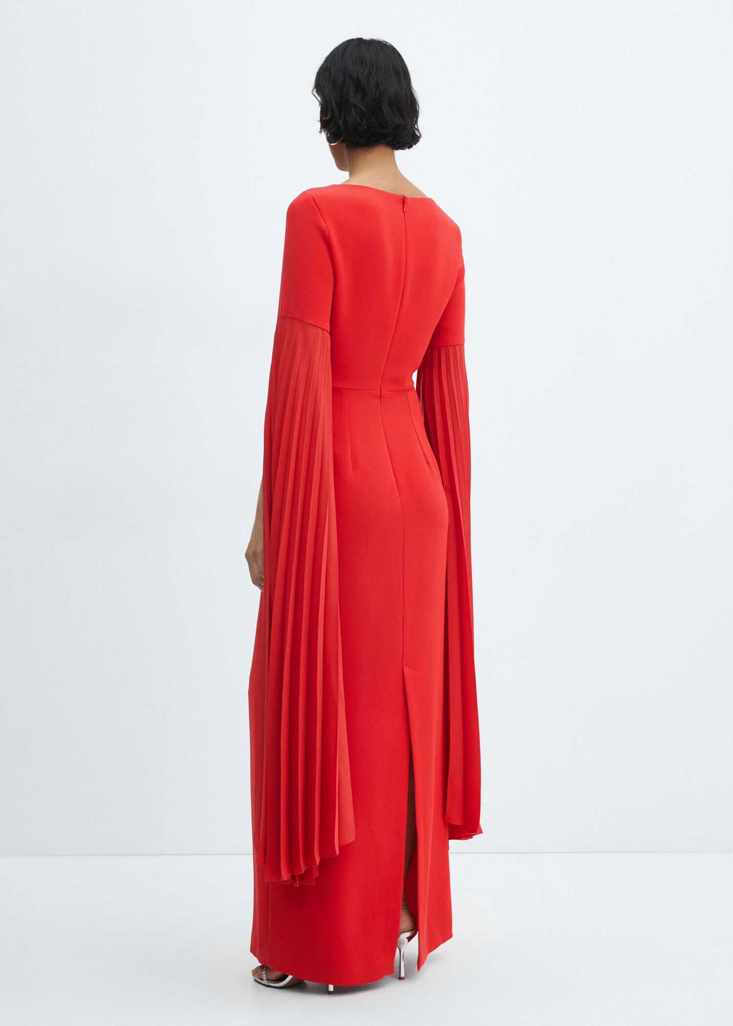 Kleid mit Plissee-Ärmel - Rückseite des Artikels