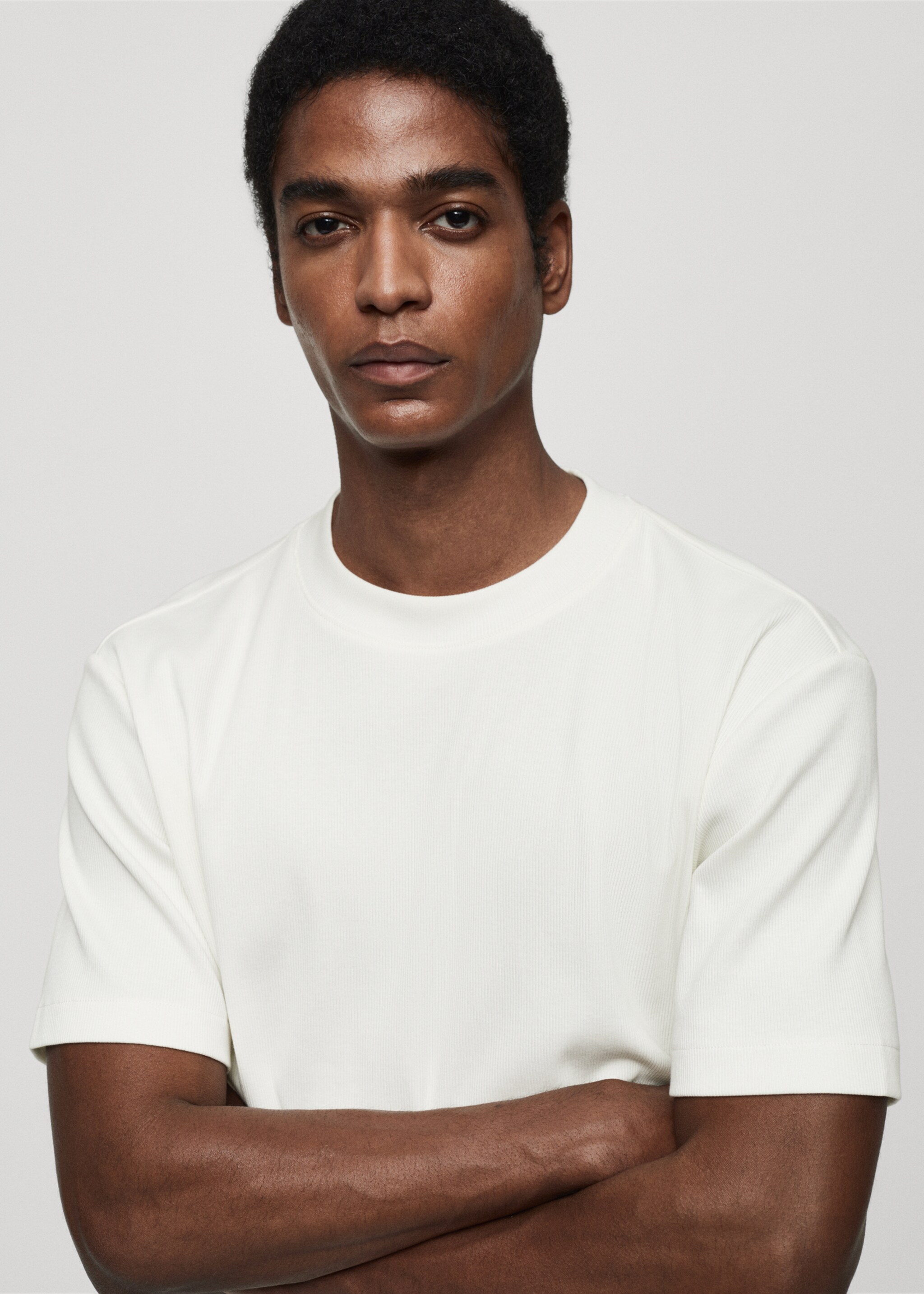 T-shirt regular fit coton - Détail de l'article 1, Blanc cassé. Ref: 67017709-00.