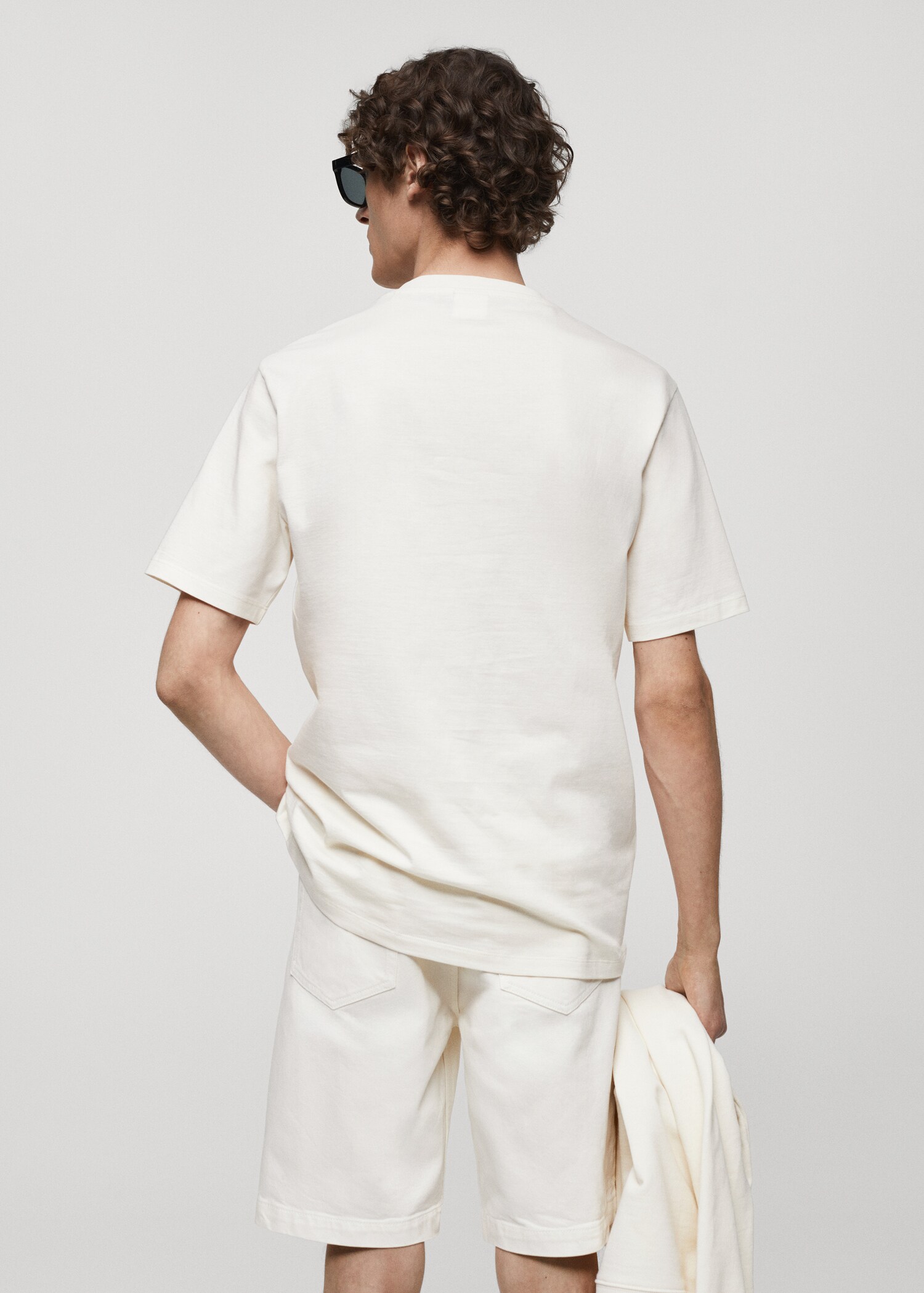 100% cotton printed t-shirt - Reverse of the article