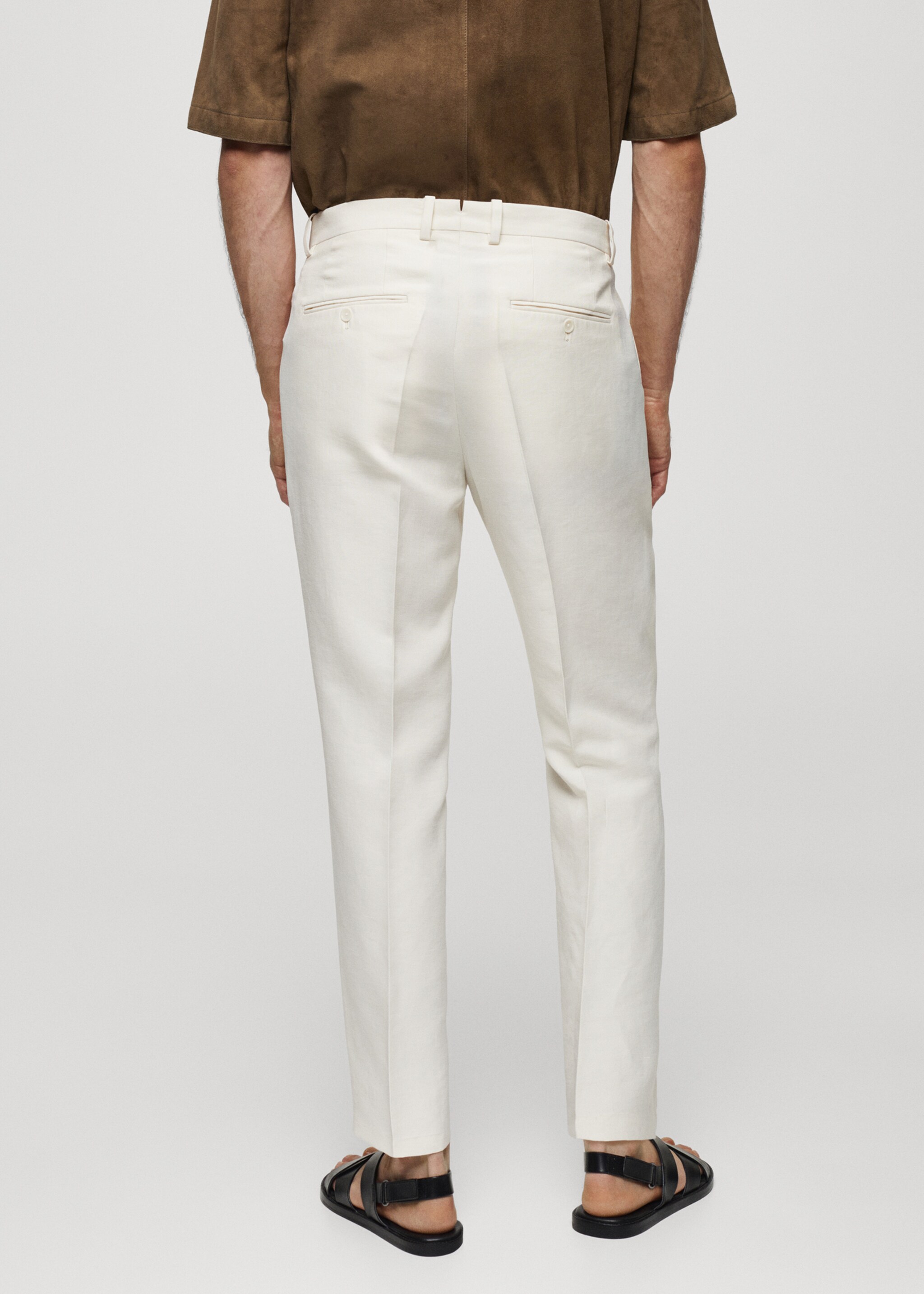 Linen slim-fit pleated trousers - Reverse of the article, Ecru. Ref: 67018270-00.