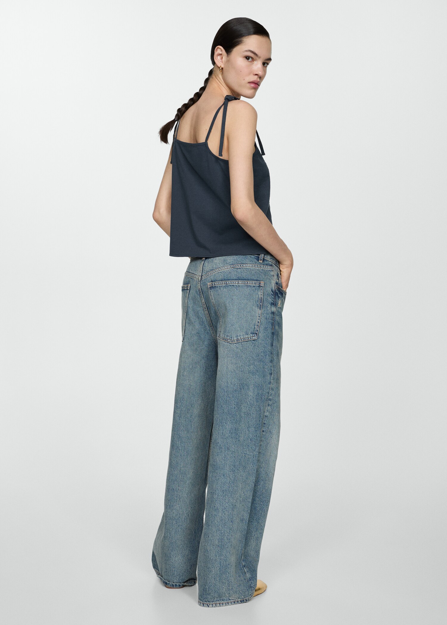 Embroidered cotton top - Reverse of the article