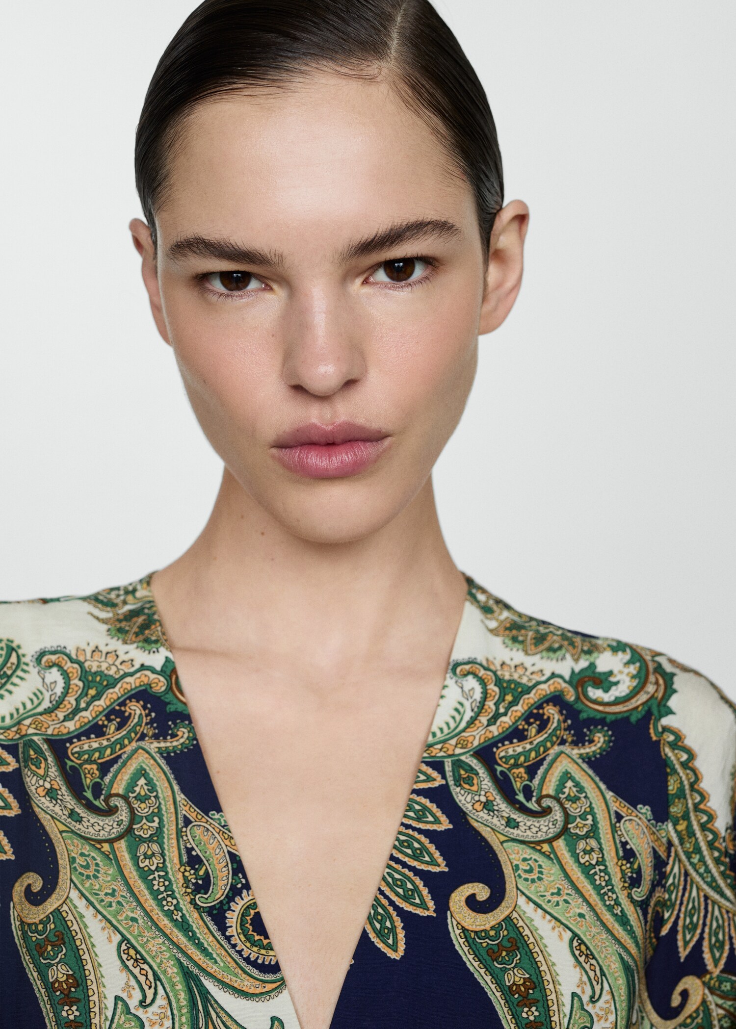 Bedrucktes Kleid mit Taillenband - Detail des Artikels 1