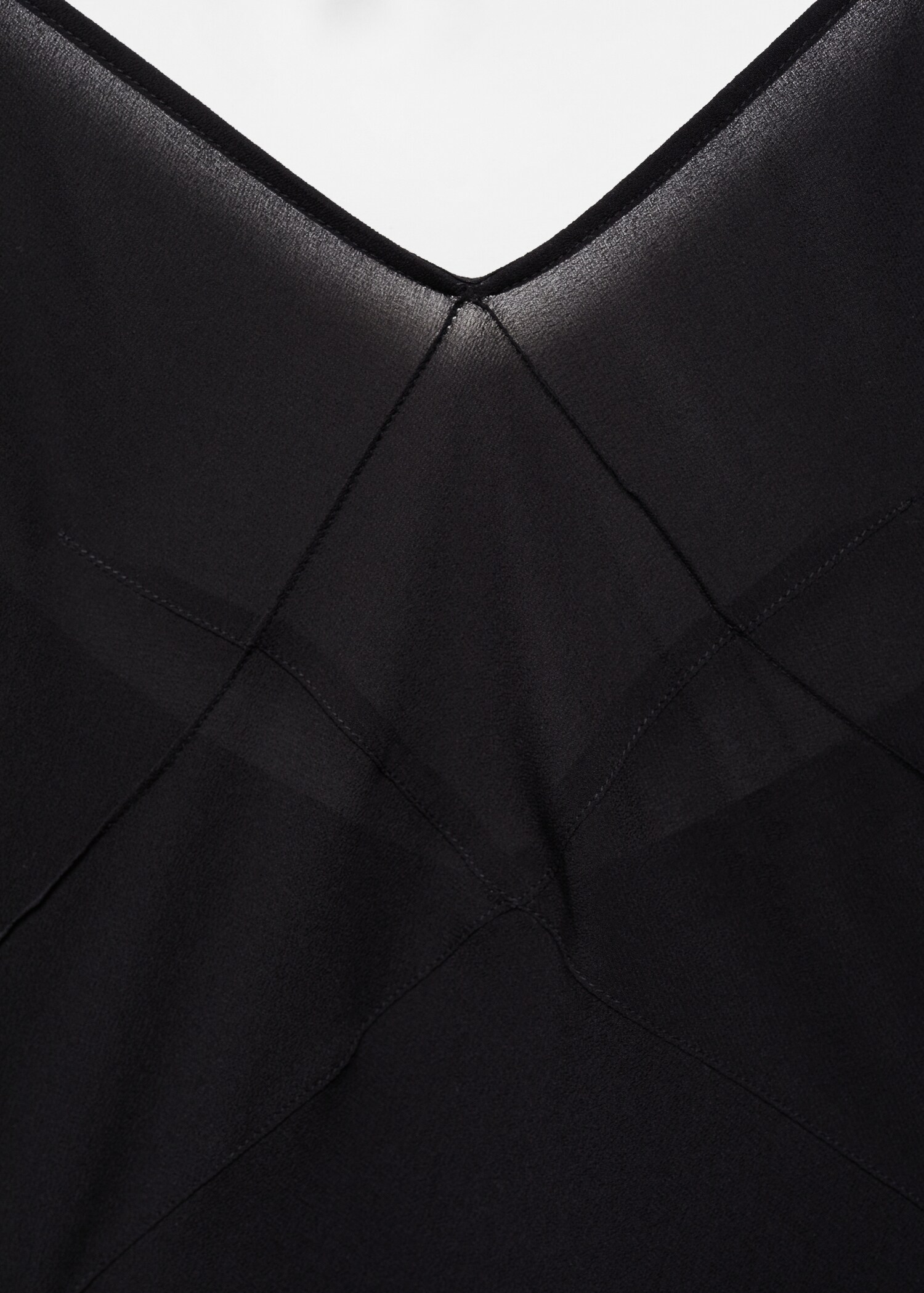 Kleid in Godet-Form mit Ziernähten - Detail des Artikels 8