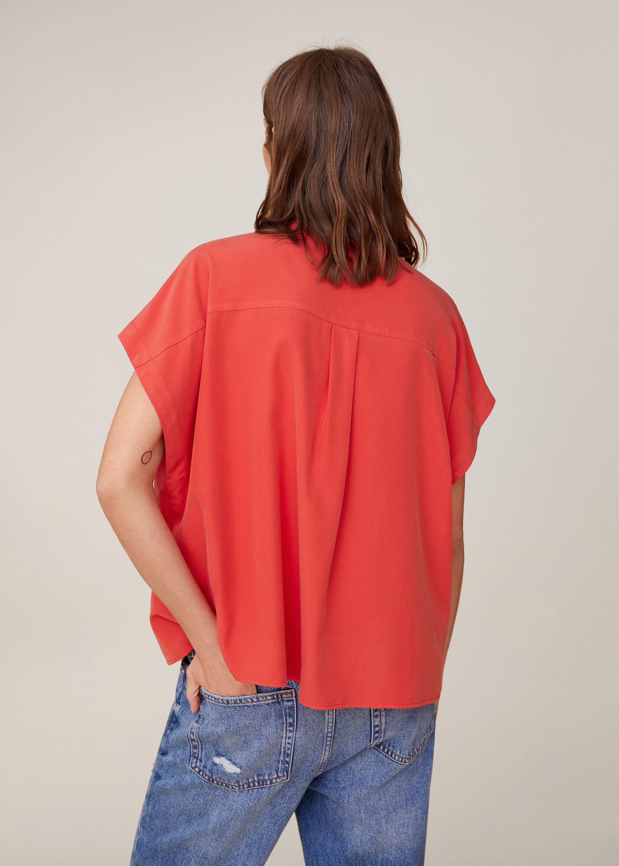 Camisa modal bolsillo - Reverso del artículo