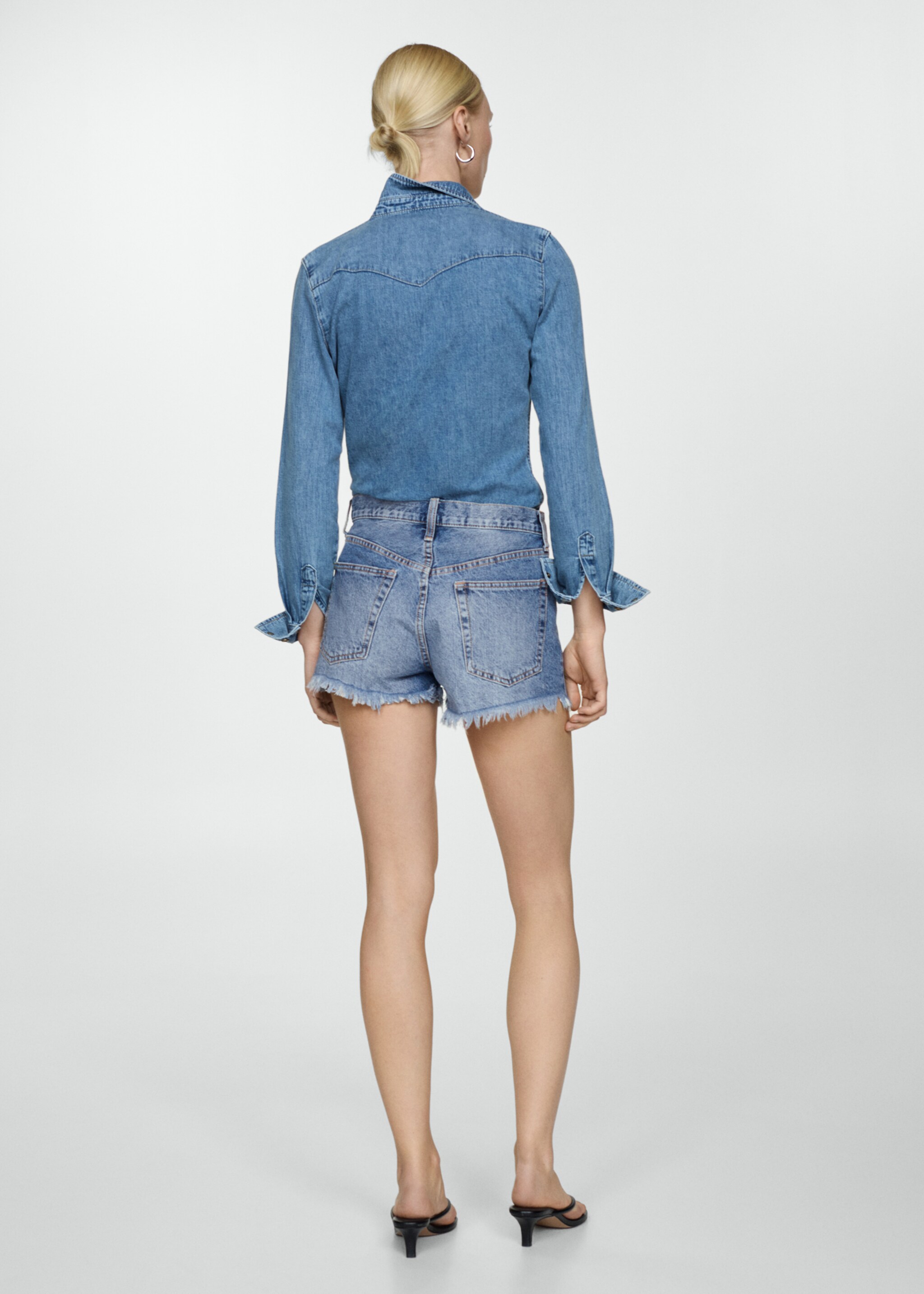 Broken denim shorts - Reverse of the article, Medium Blue. Ref: 67020257-00.