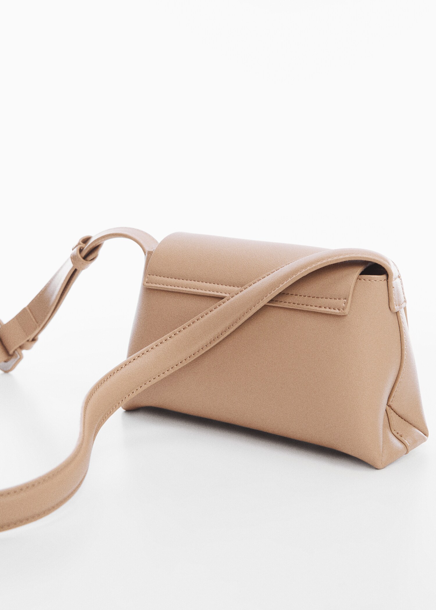 Crossbody bag with flap - Details of the article 2