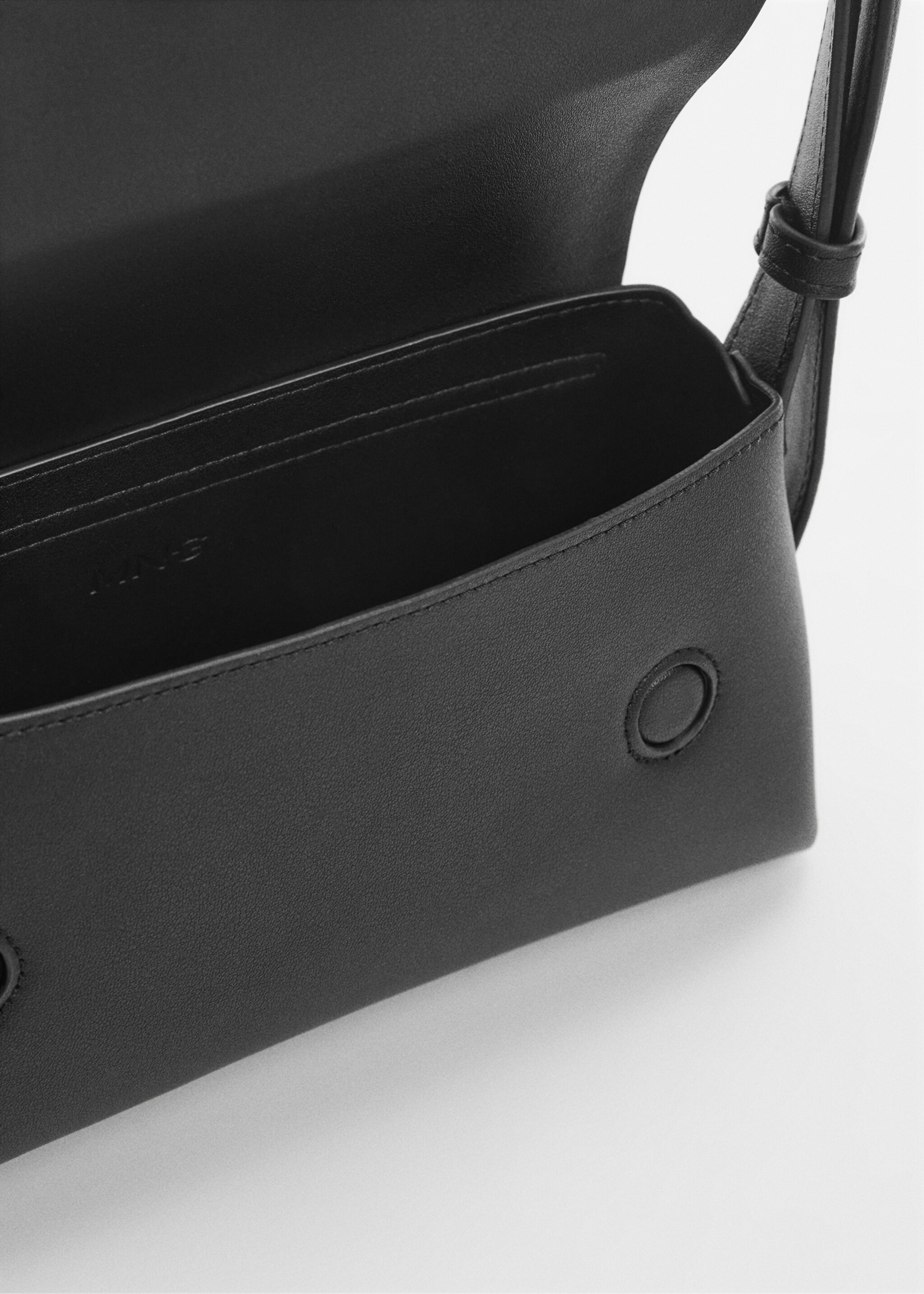 Shoulder bag with strap - Details of the article 2