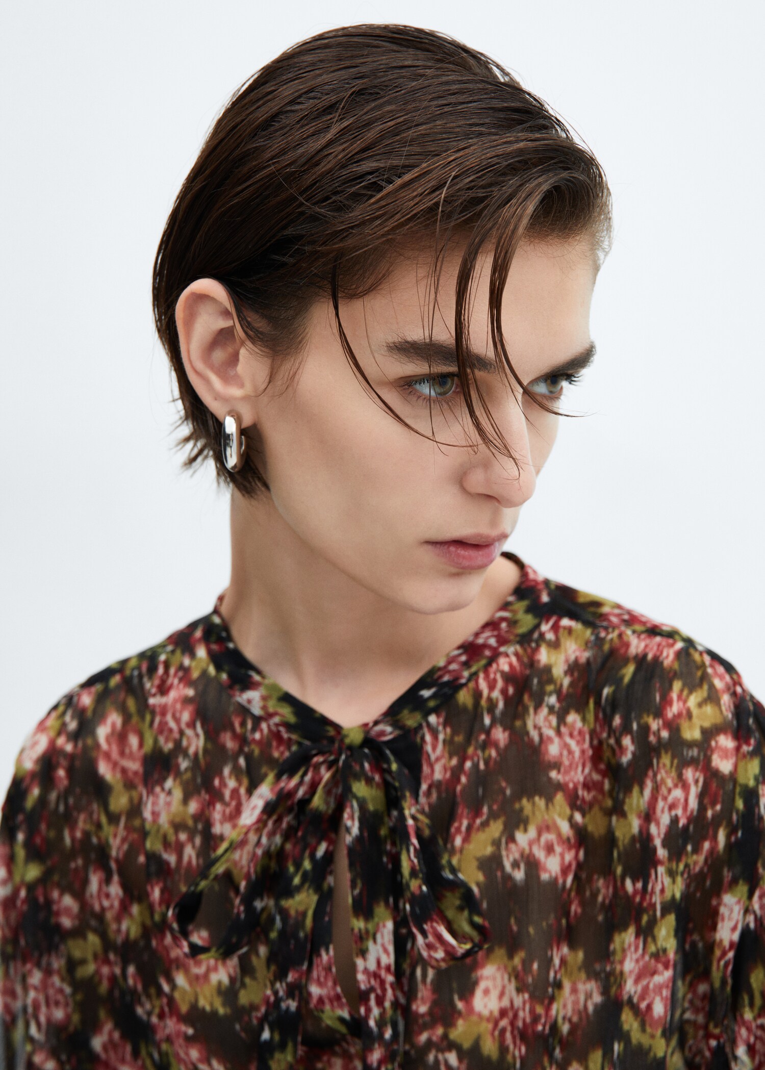 Blusa floral semitransparente - Detalle del artículo 1