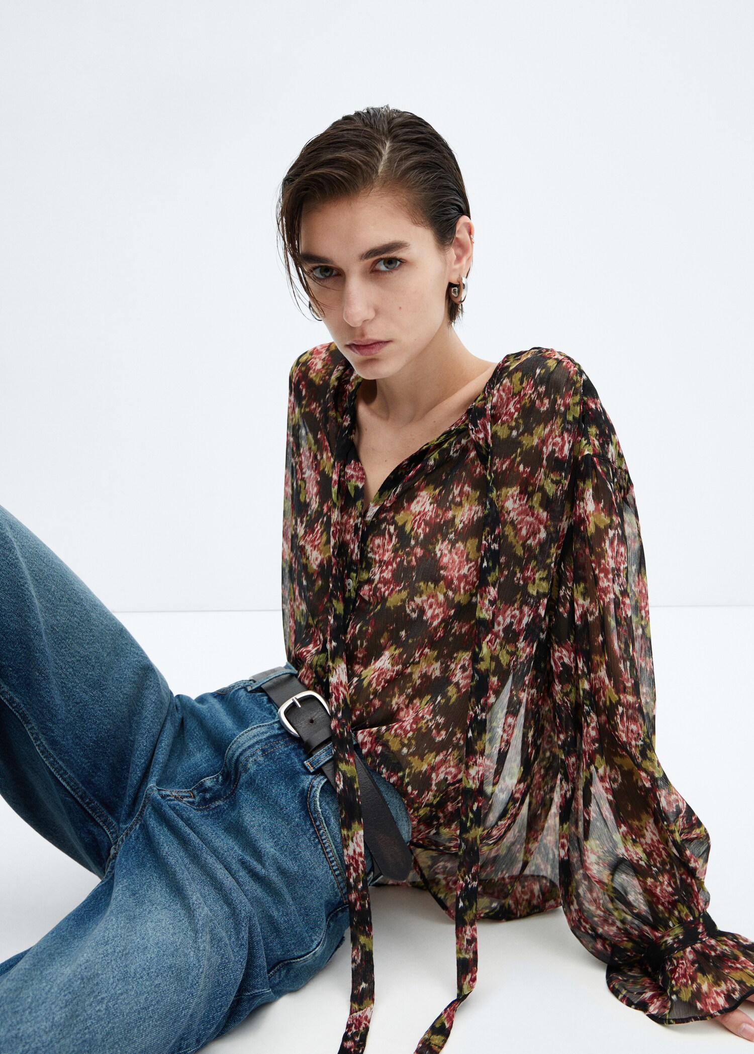 Blusa floral semitransparente - Detalle del artículo 2