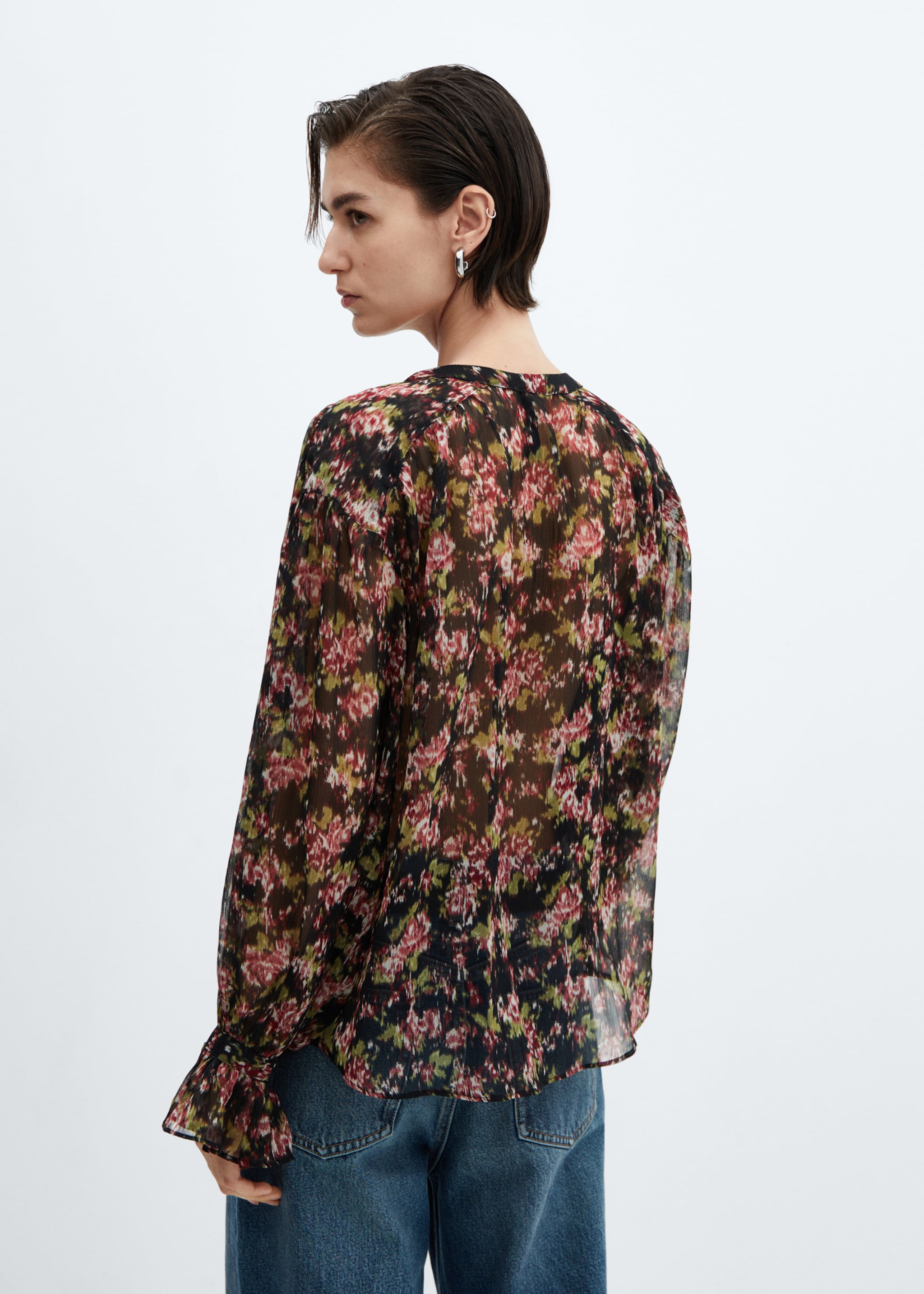 Blusa floral semitransparente - Reverso del artículo, Negro. Ref: 67020463-00.