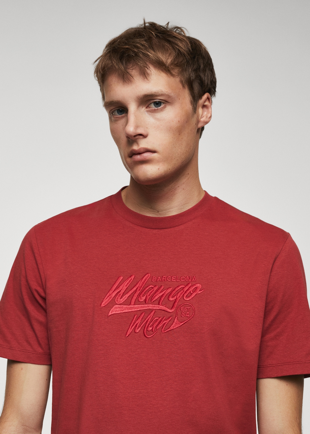 100% cotton t-shirt with embroidered logo - Men | MANGO