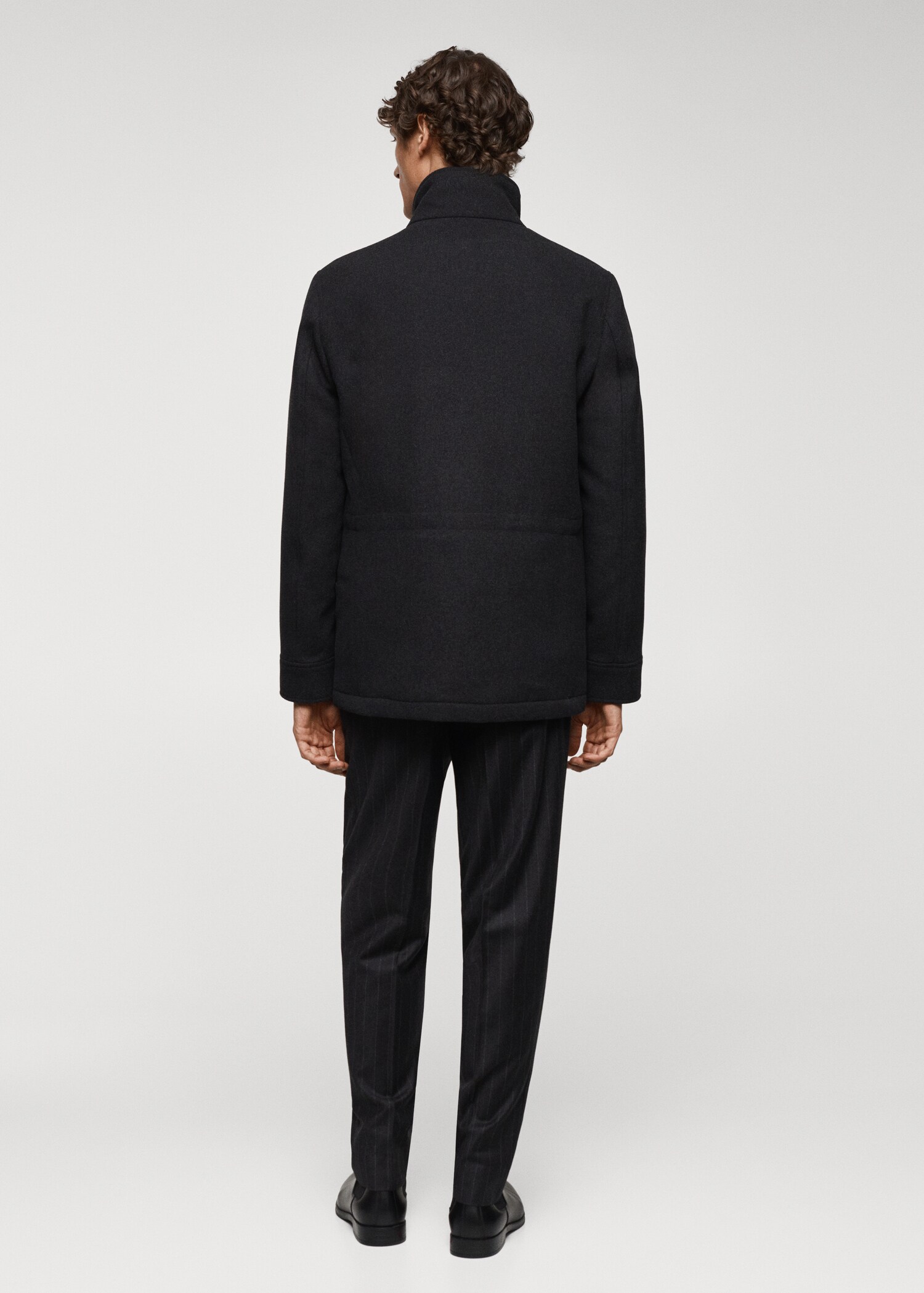 Short wool coat with pockets - Reverse of the article