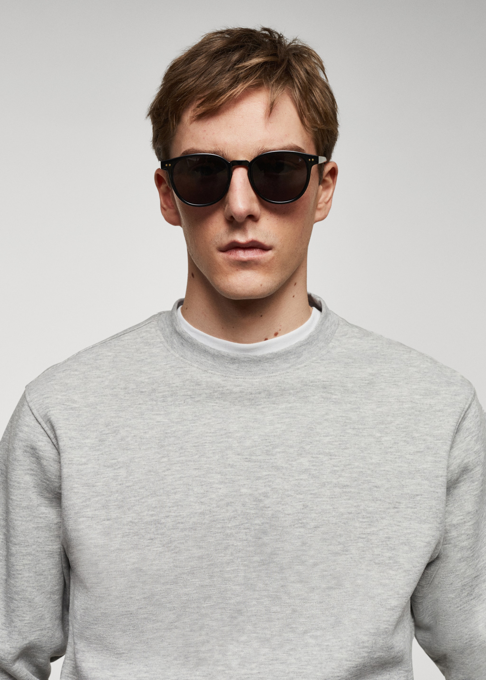 Lightweight cotton sweatshirt - Details of the article 1