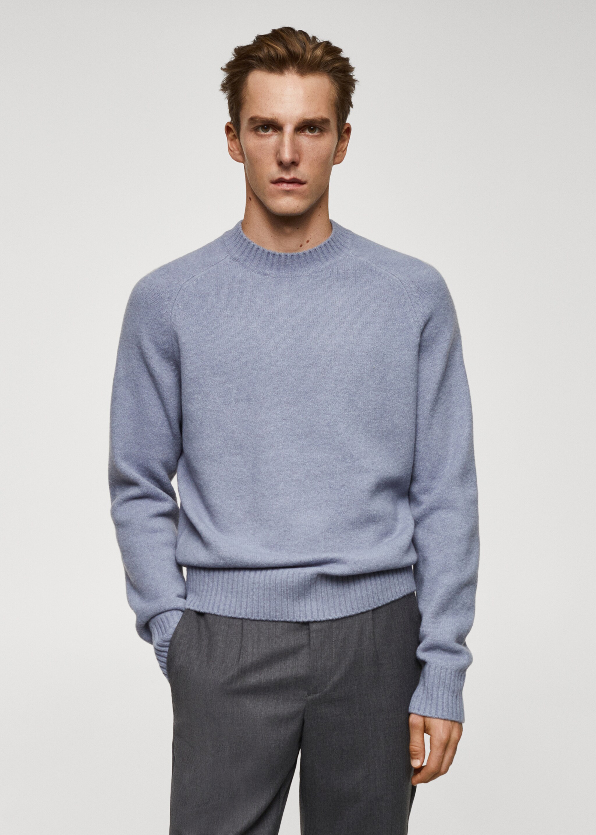 Pull-over maille détails côtelés - Plan moyen