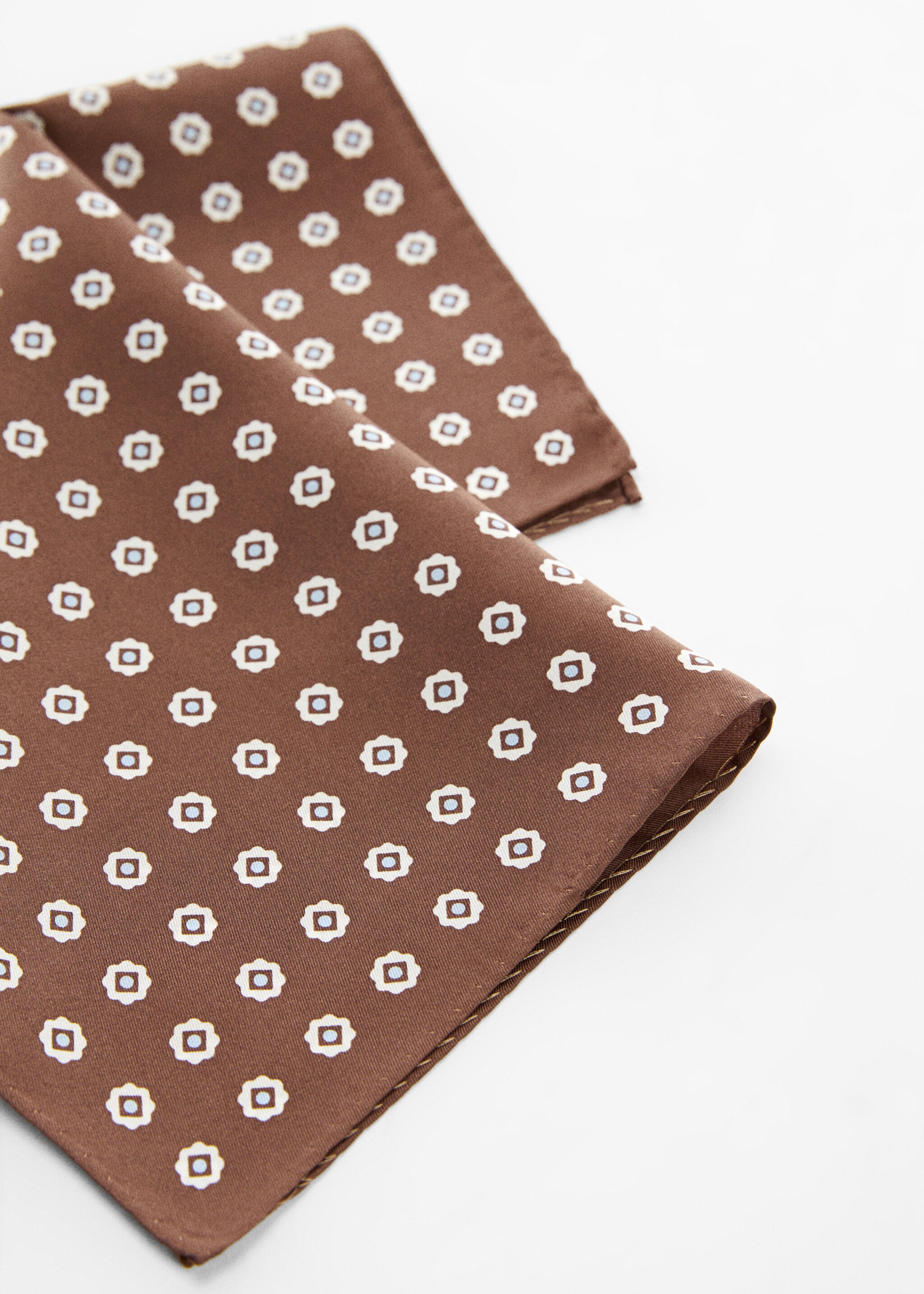 Einstecktuch aus 100 % Seide - Detail des Artikels 1, Braun. Ref: 67020672-00.