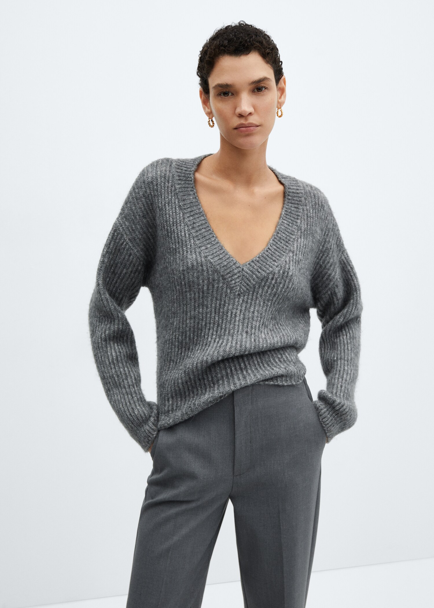 Straight-fit long trousers - Details of the article 1