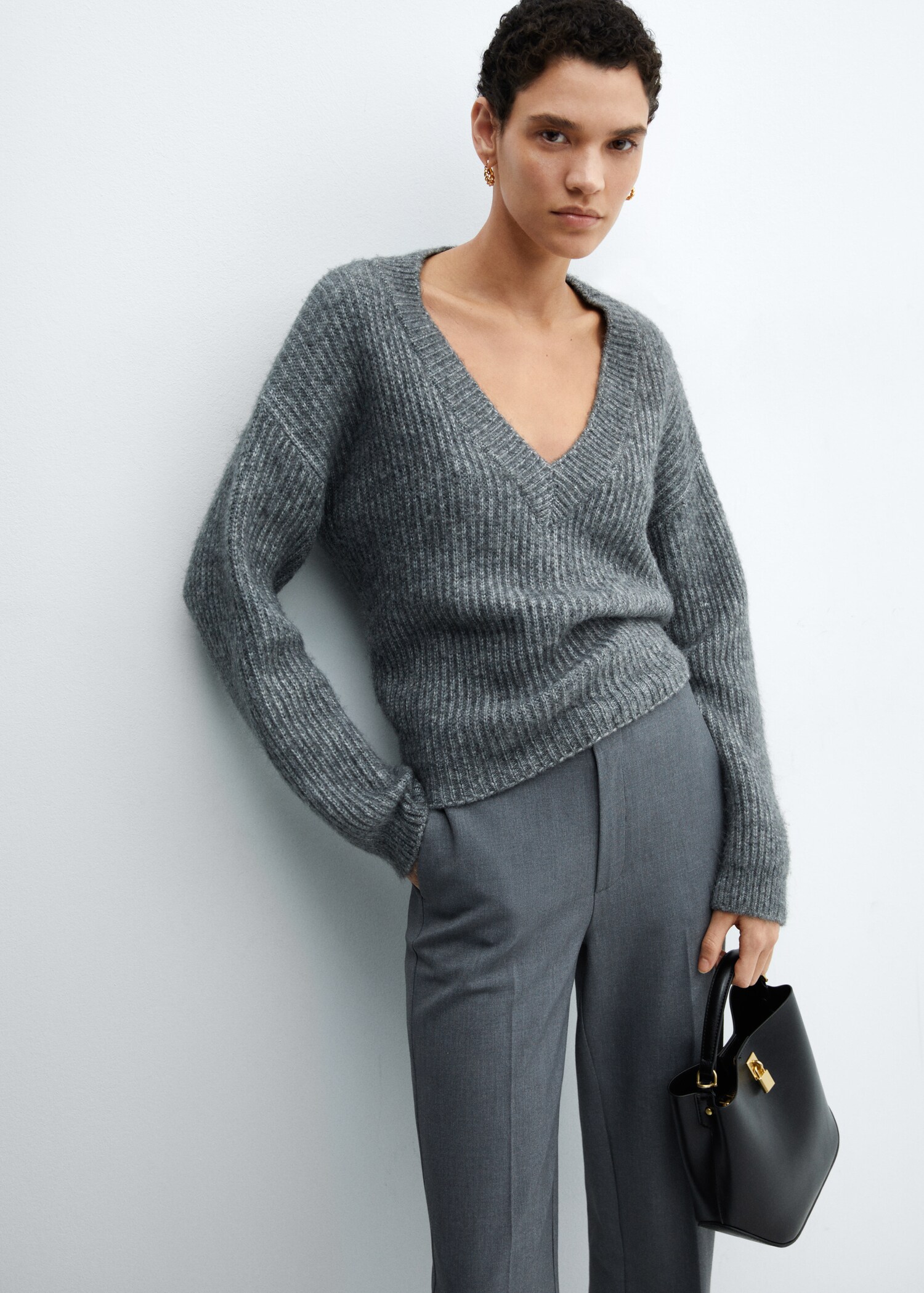 Straight-fit long trousers - Details of the article 2