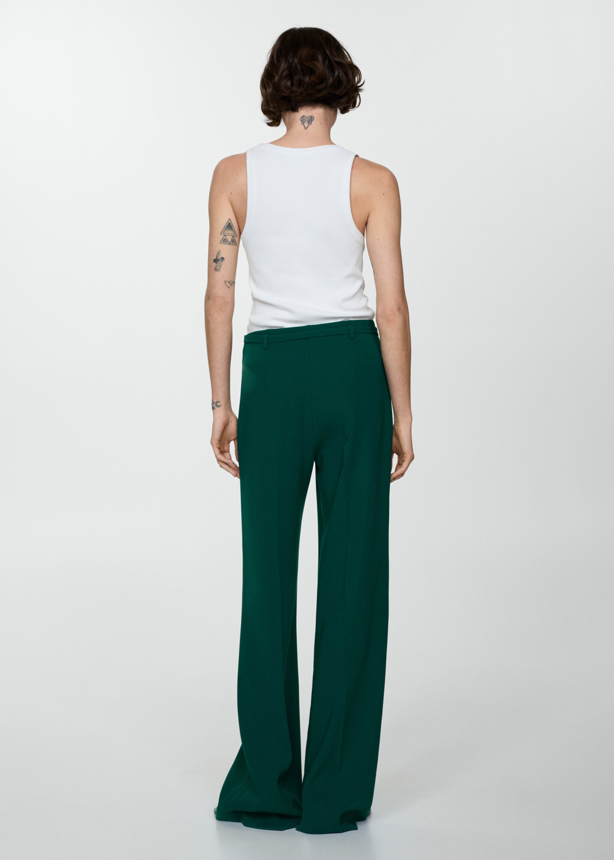 Wideleg broek met ceintuur - Achterkant van het artikel