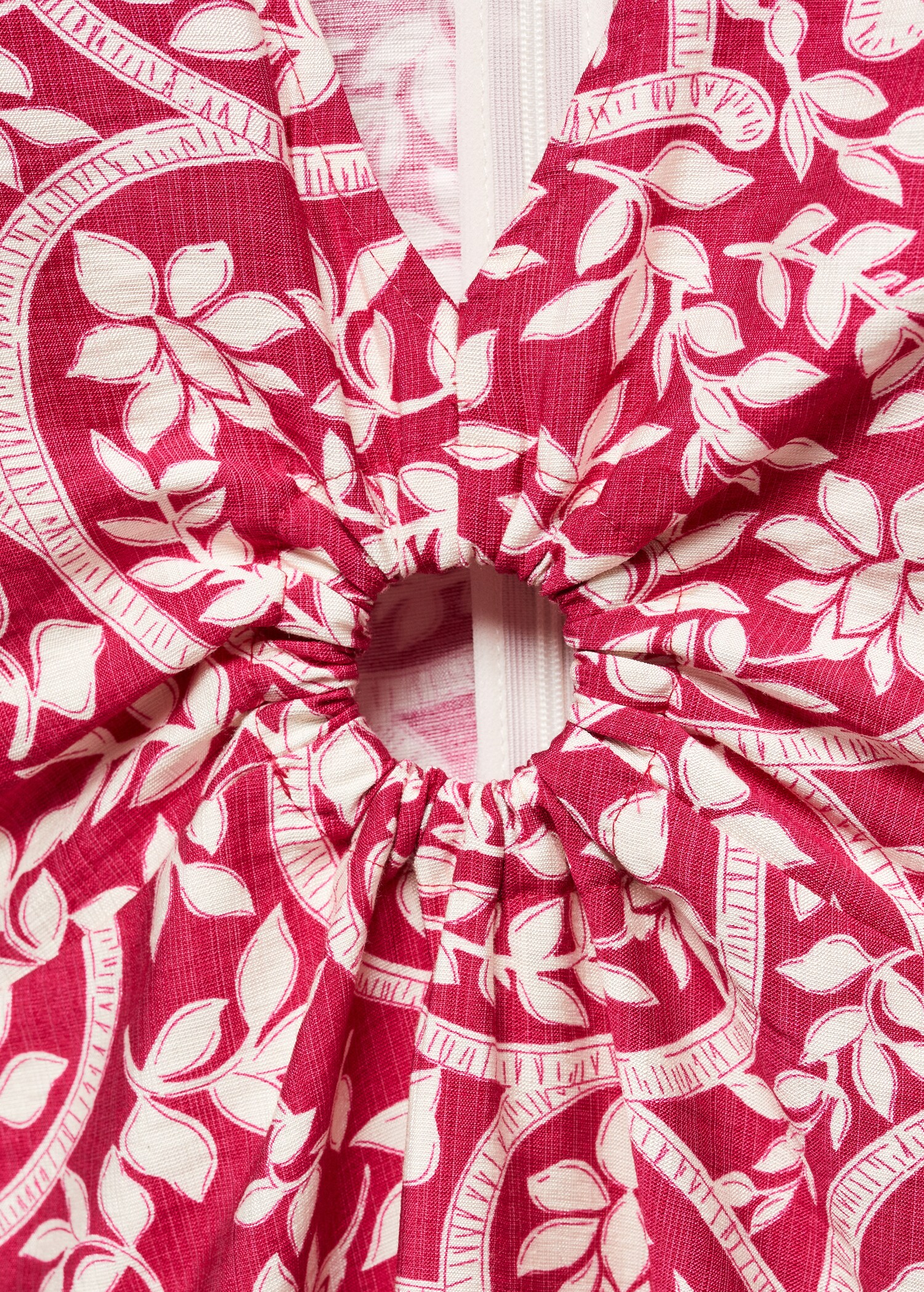 Geblümtes Kleid mit Ring-Detail - Detail des Artikels 8