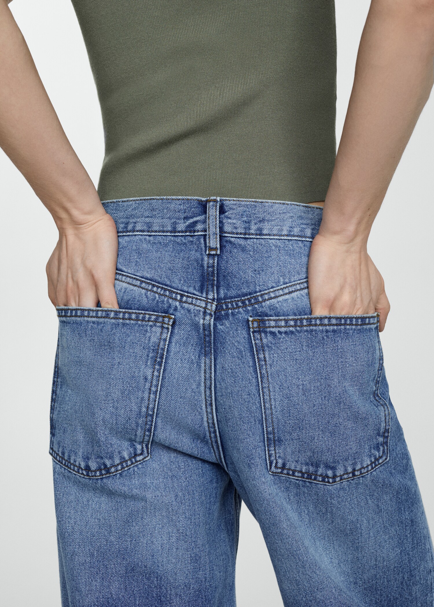 Loose-Wideleg-Jeans mit mittlerer Bundhöhe - Detail des Artikels 6