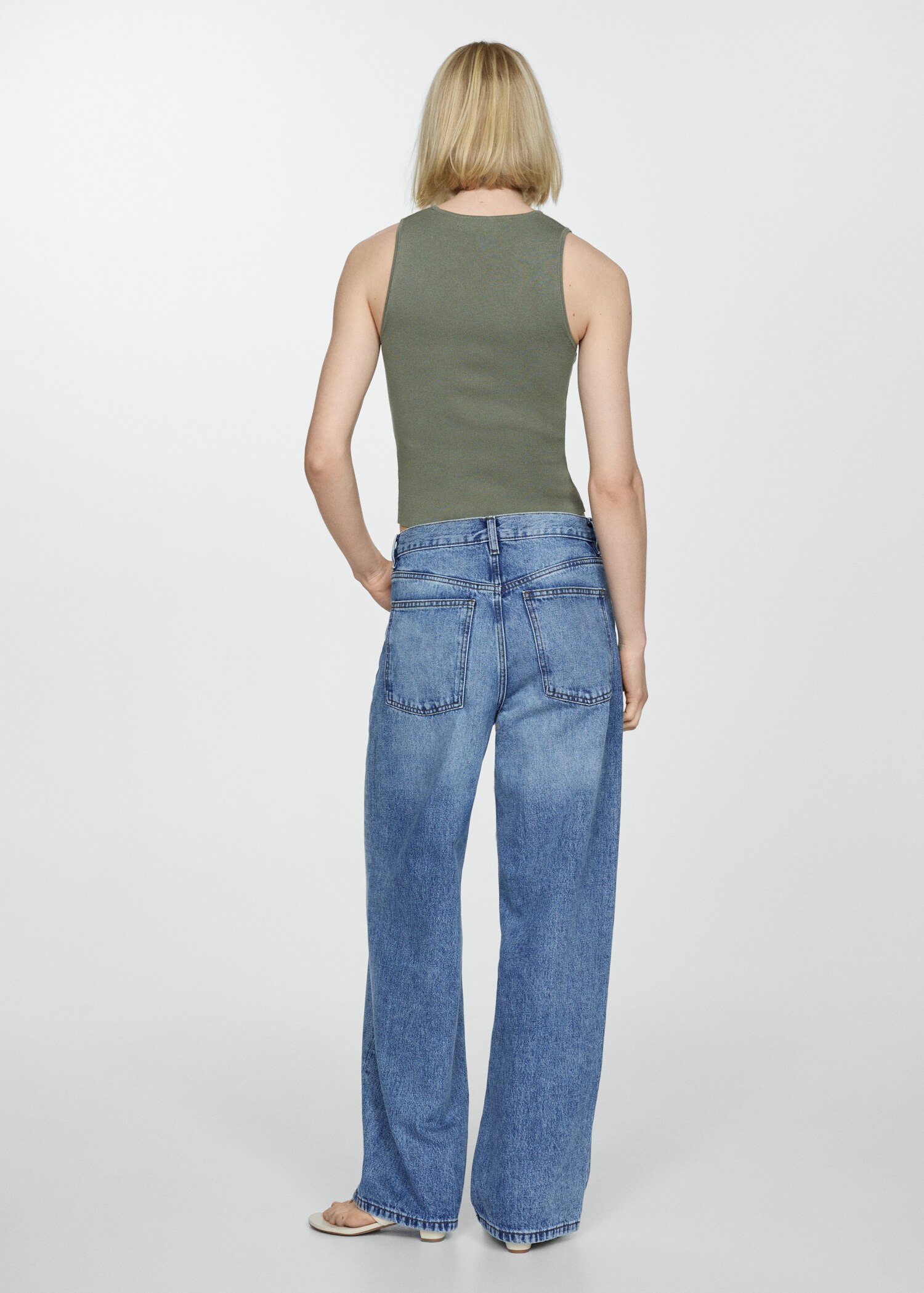 Loose-Wideleg-Jeans mit mittlerer Bundhöhe - Rückseite des Artikels