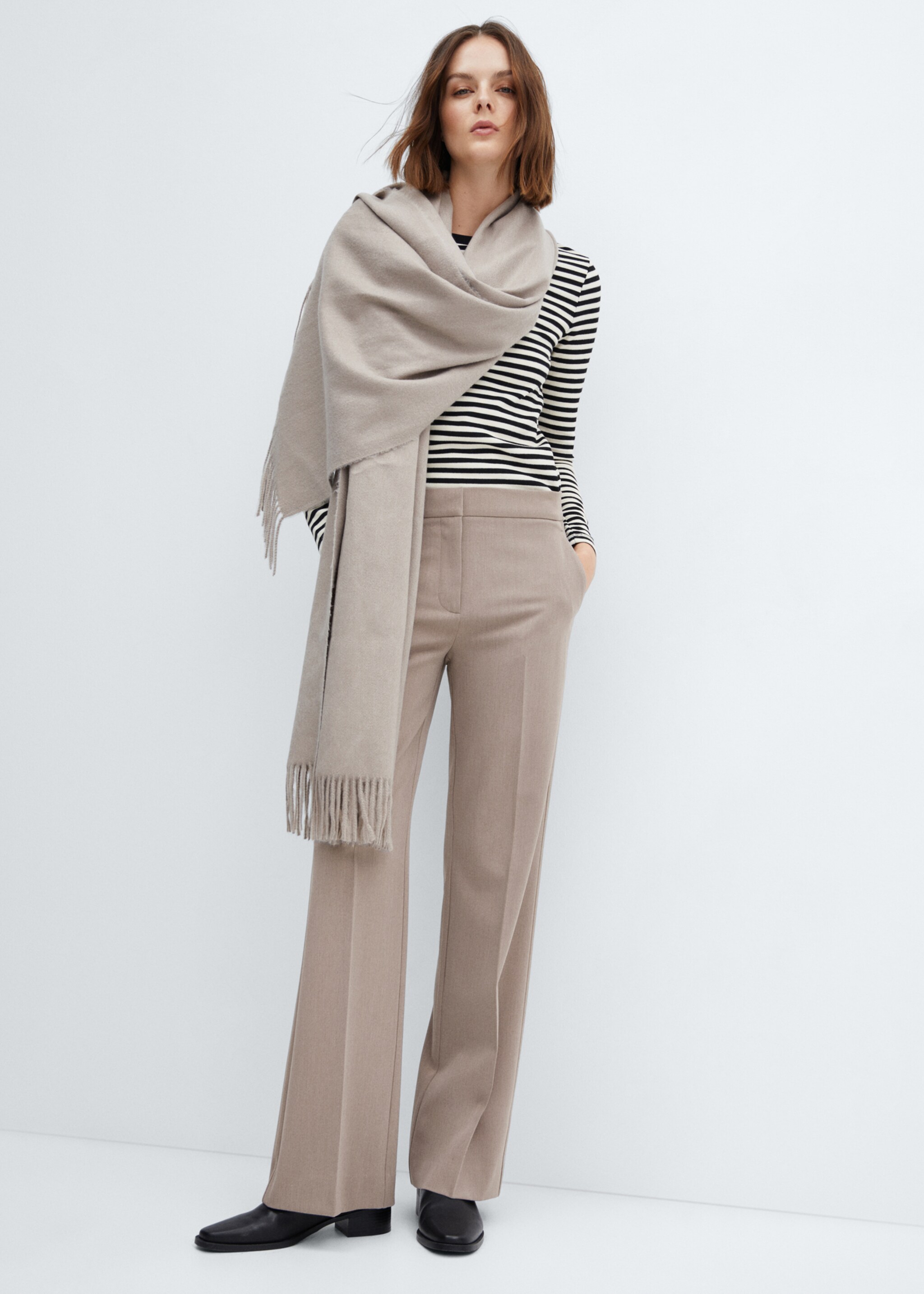 Mid-rise wideleg trousers - Details of the article 2