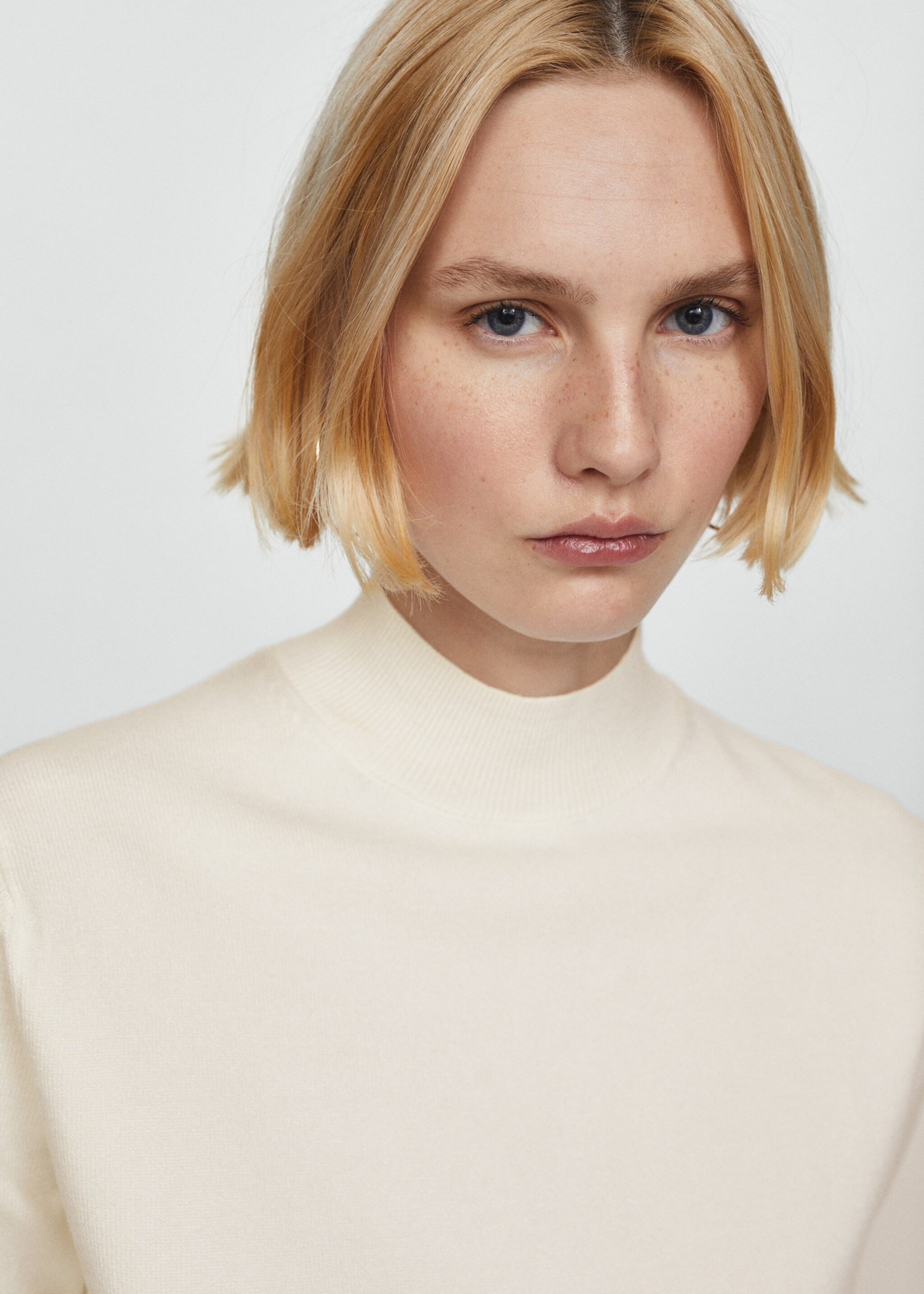 Knitted sweater with perkins neck - Details of the article 1, Ecru. Ref: 67023271-00.