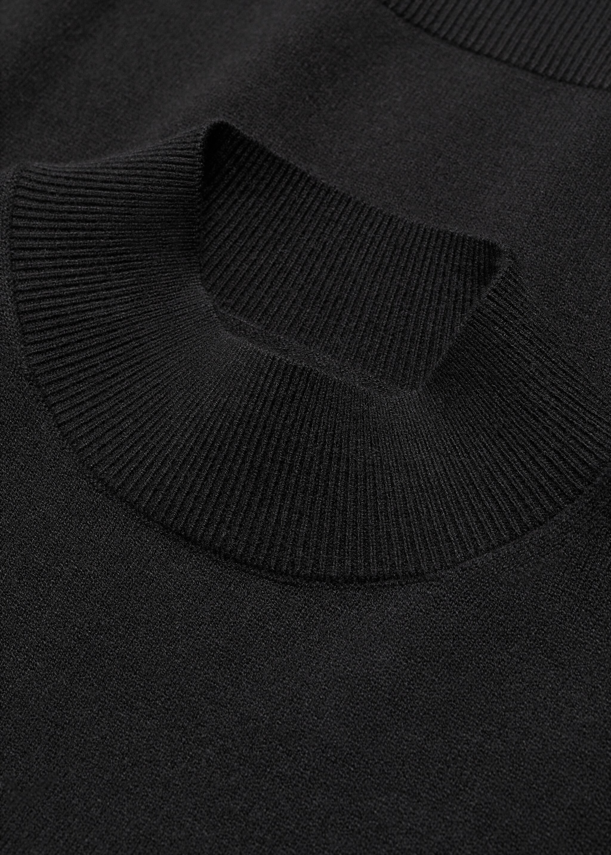 Knitted sweater with perkins neck - Details of the article 8